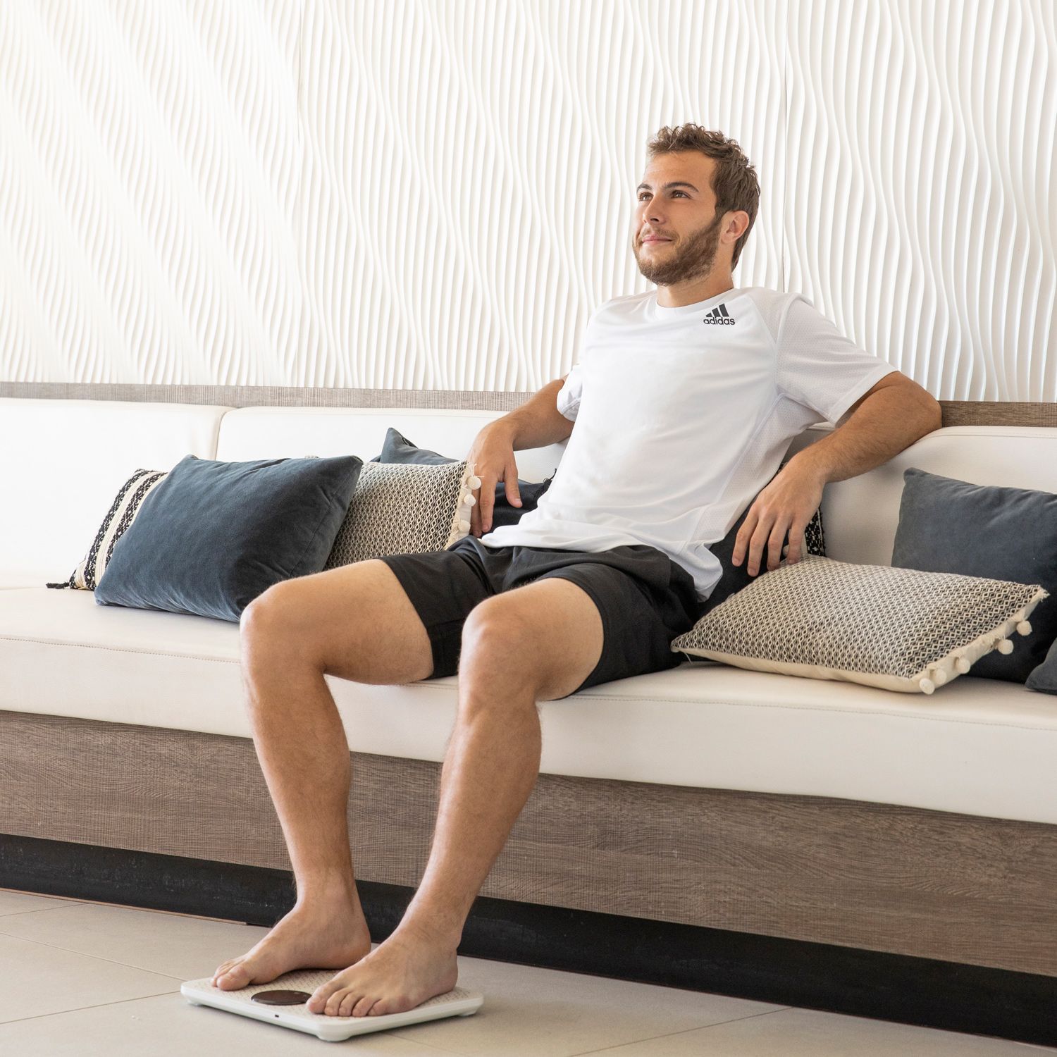 Personal scale Power Massager with Electrostimulation 180 kg