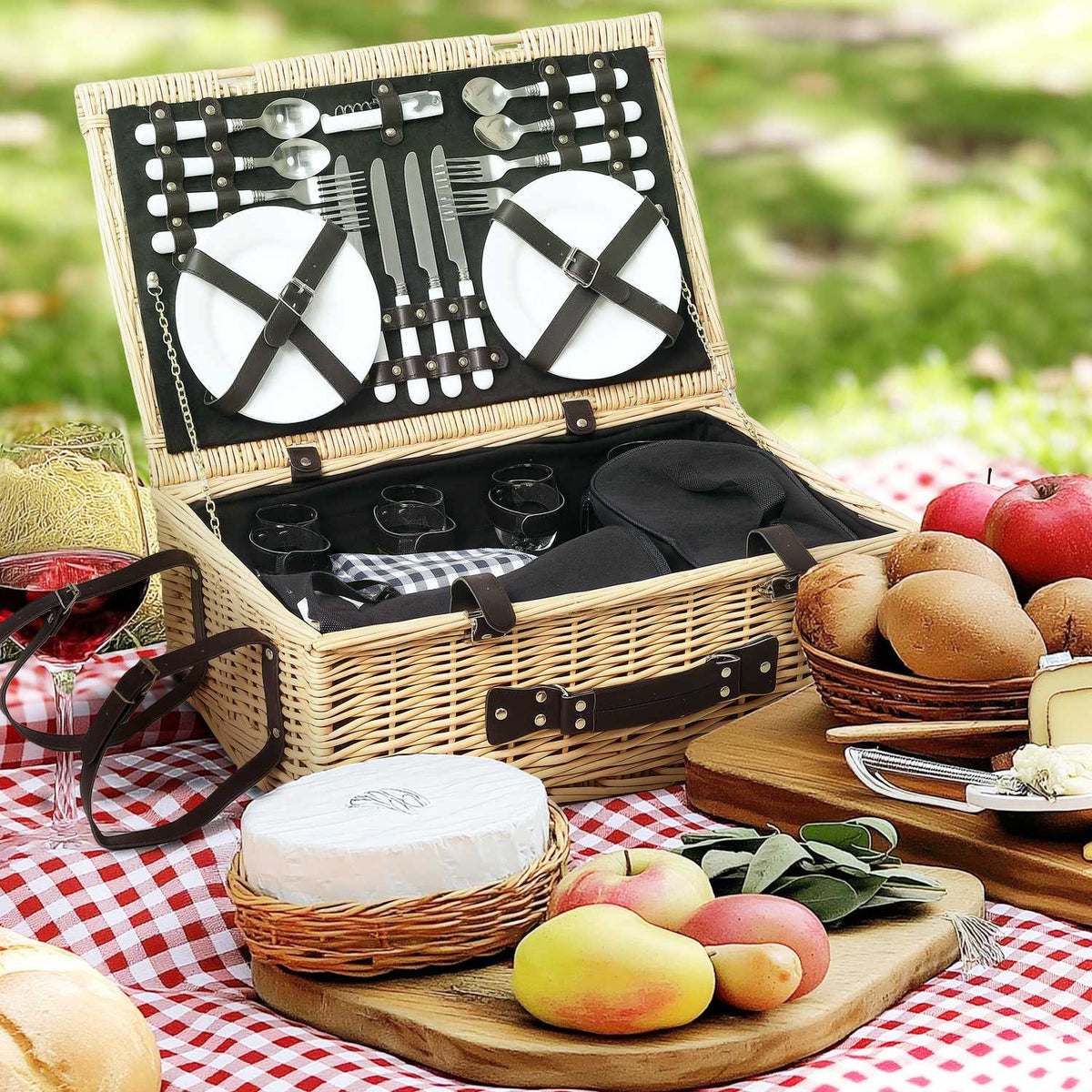 Picnic basket made of willow wood, picnic suitcase for 4 people with insulated cooling compartment, picnic blanket, cutlery set, picnic set, complete set for camping, beach, Christmas, natural wood
