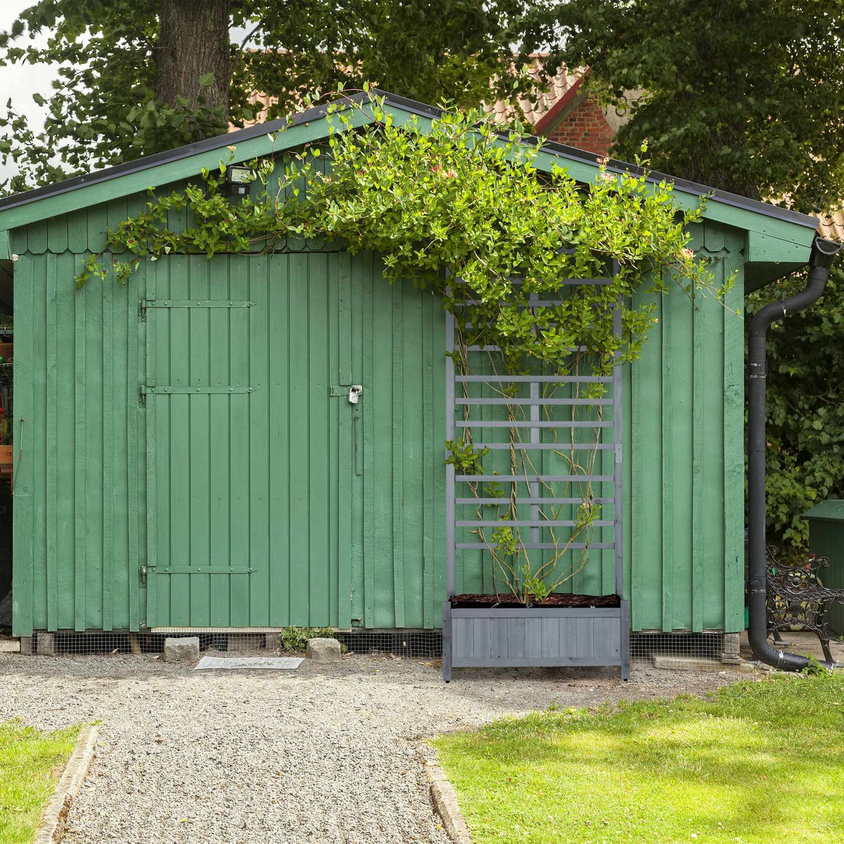 Planter box with trellis wall in grey