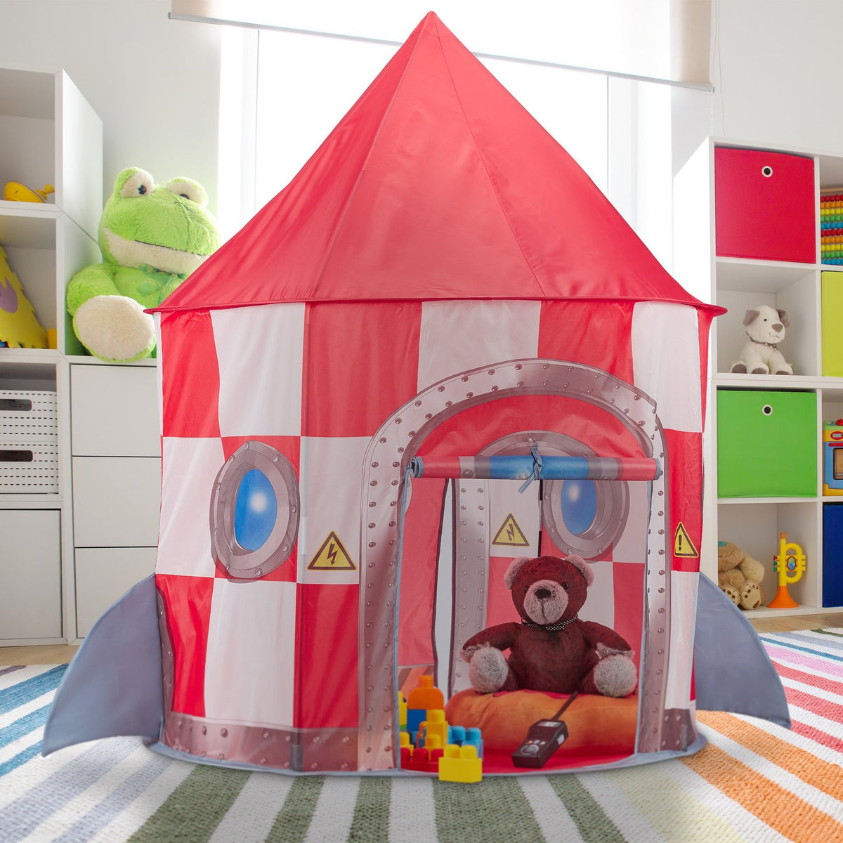 Play tent with rocket shape