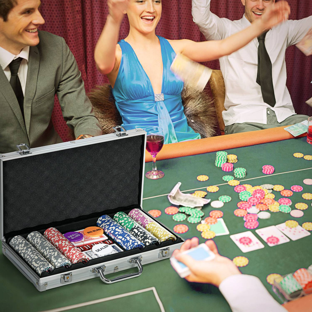 Poker Case Set 300 Chips 11.5G Complete Poker Set Lock 2 Decks 5 Dice Dealer Blind Buttons Silver