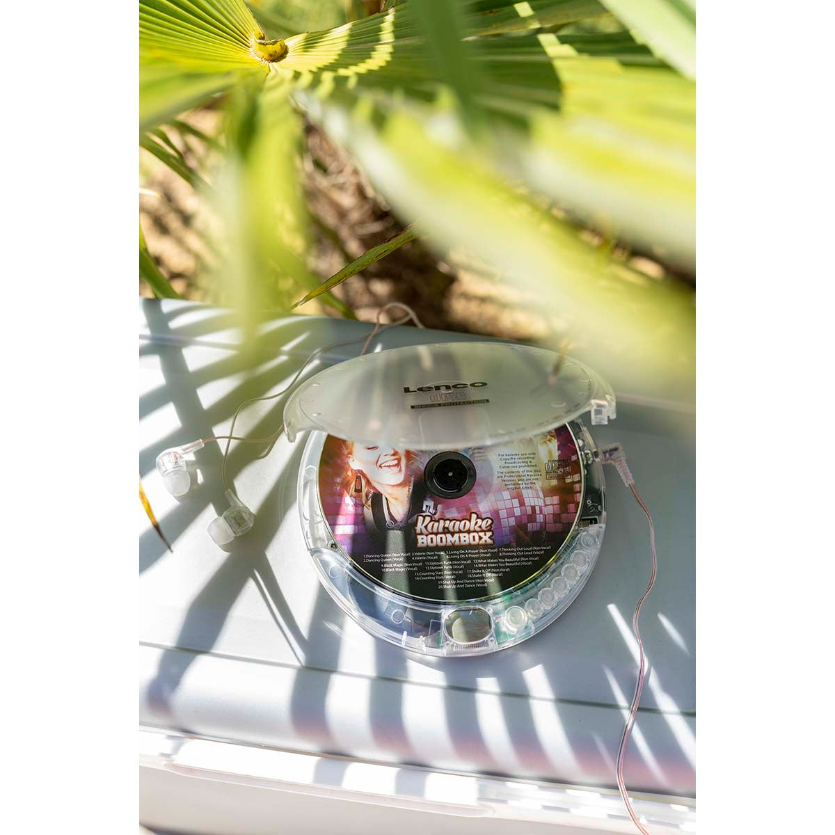 Portable CD-player with anti-shock Transparent