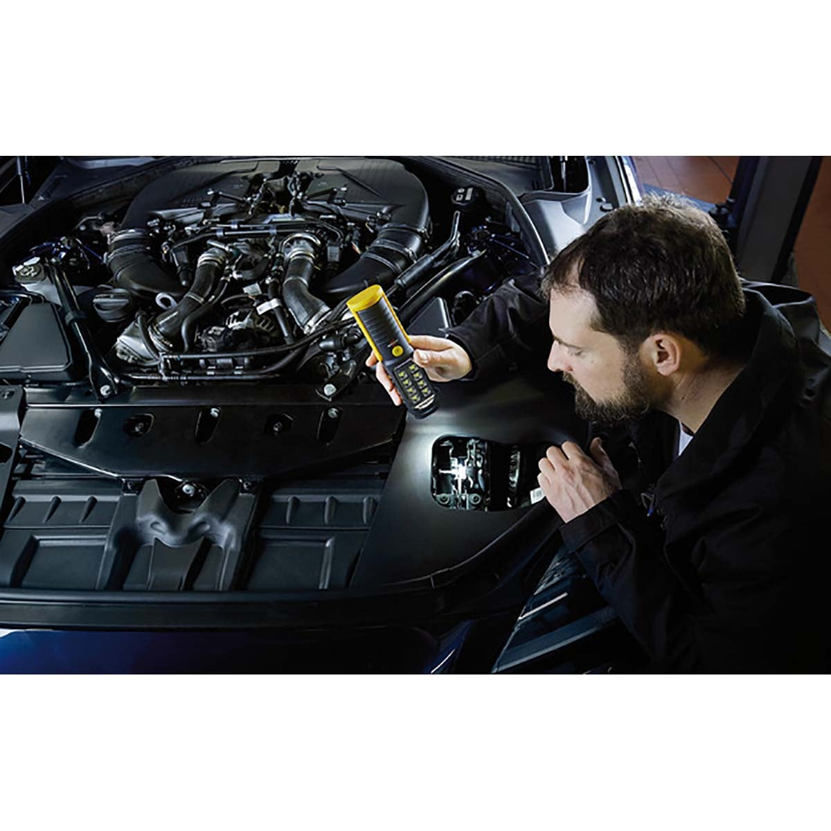 Portable inspection LED lamp with 8 + 1 bright SMD LEDs (battery-powered, burning time max. 10 hours, rotatable hook, magnet)