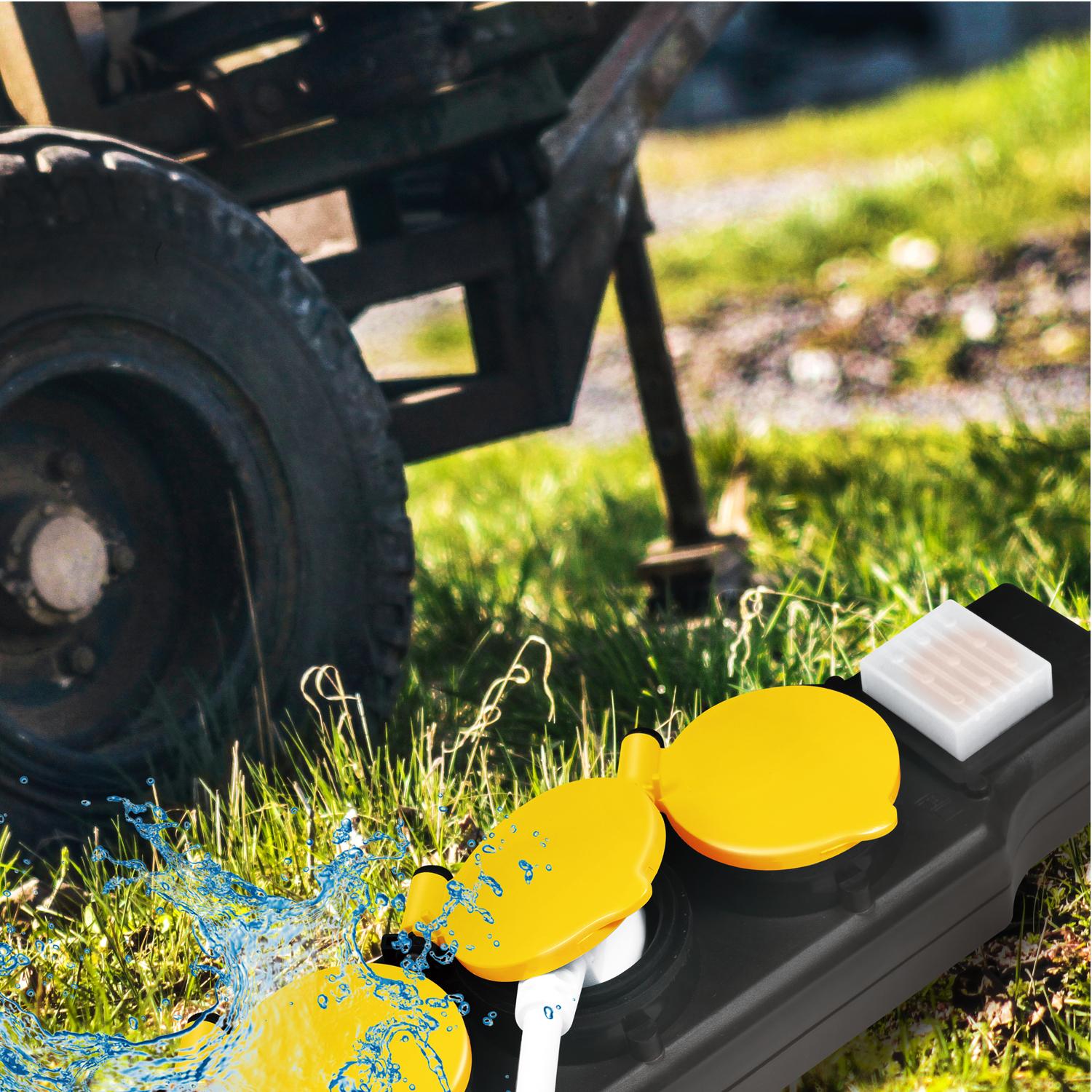 Power outlet 3-way Outdoor use with switch IP44