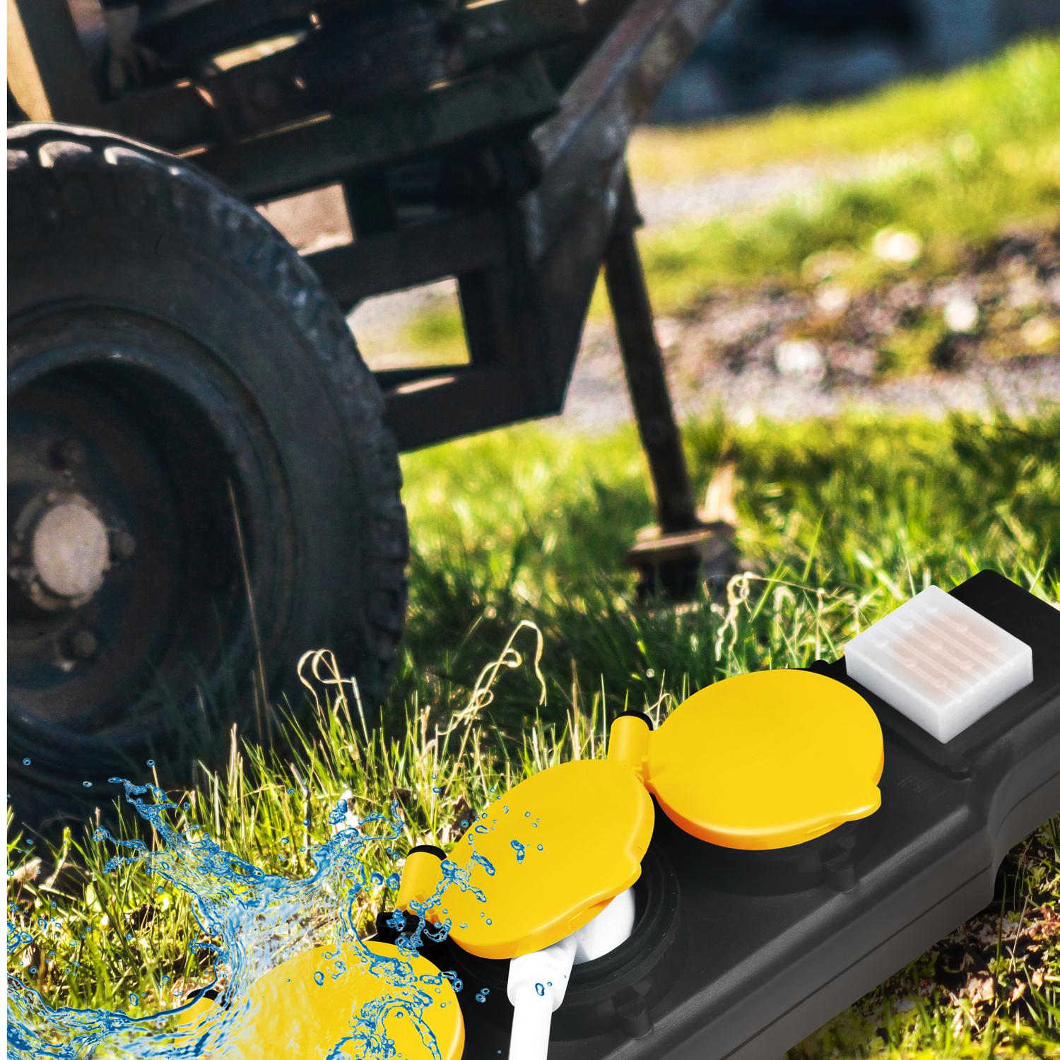 Power outlet 5-way Outdoor use with switch IP44