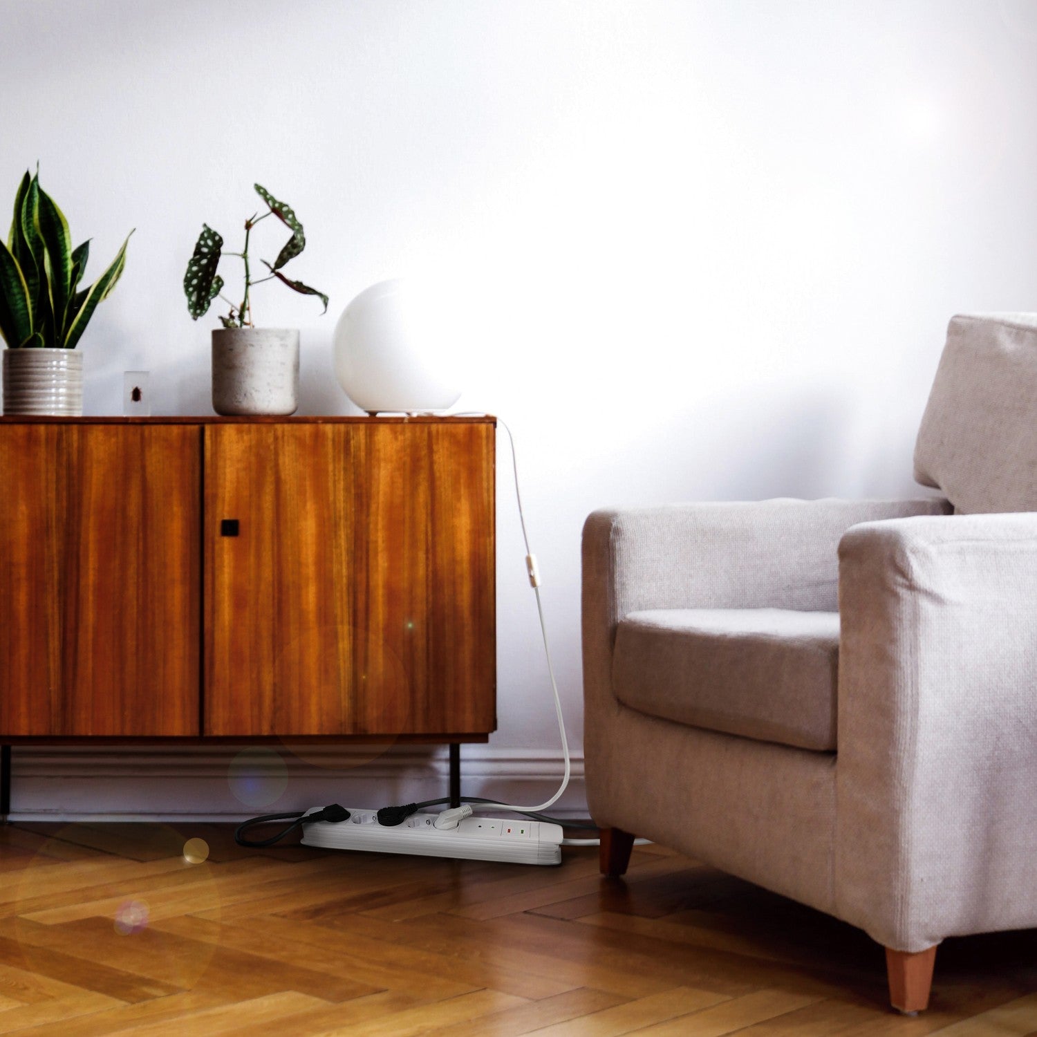 Power outlet 5-way with remote 433 MHz Surge protection 1.5m White