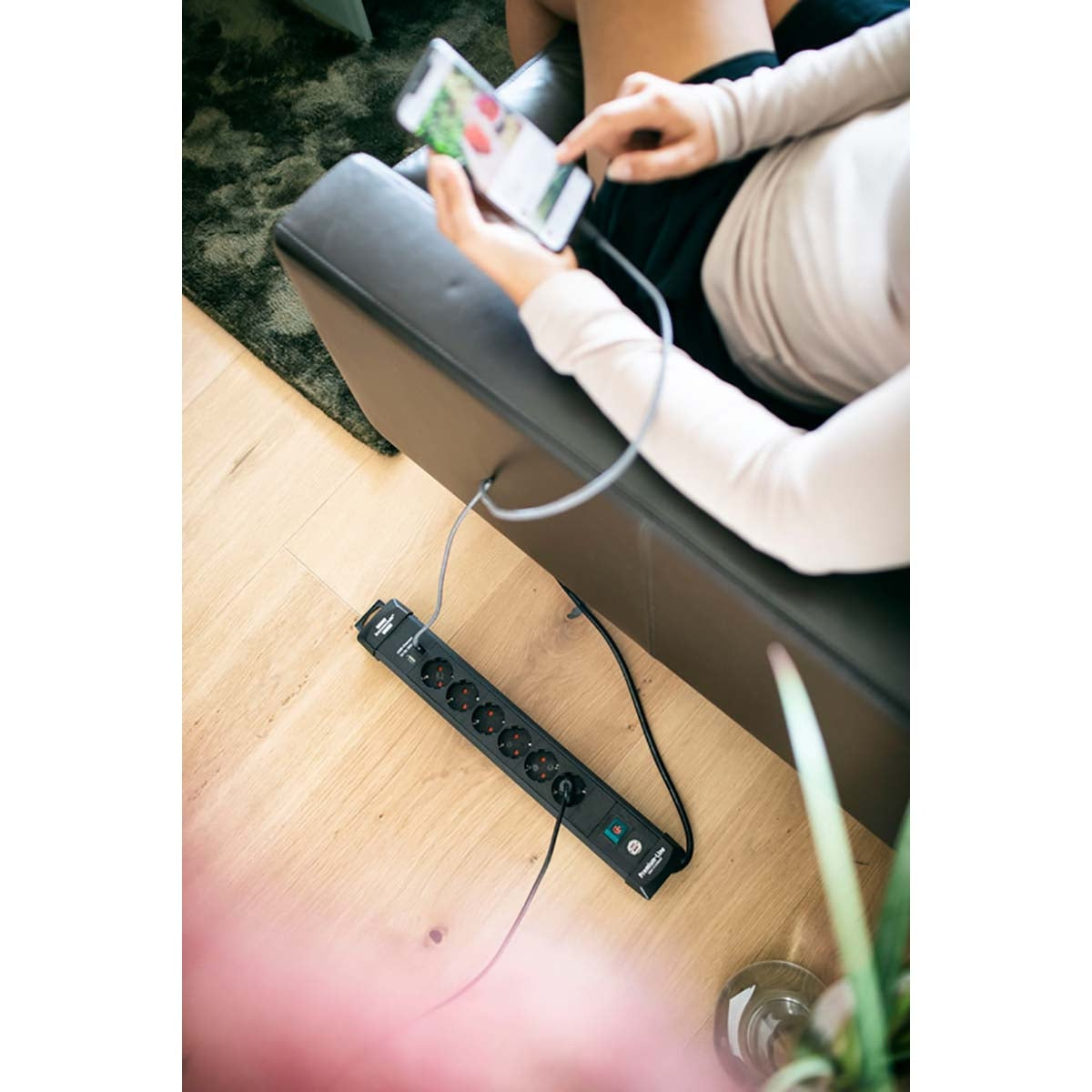 Premium-Line 6-way socket strip with switch and suspension device 3.00 m black TYPE F