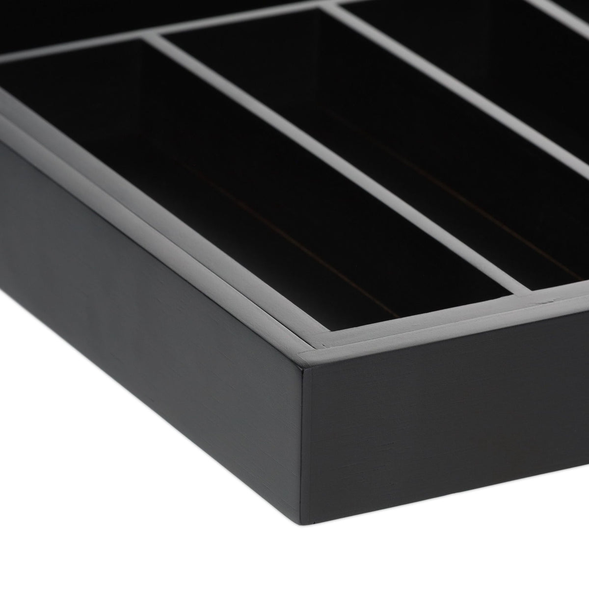 Pull-out cutlery tray