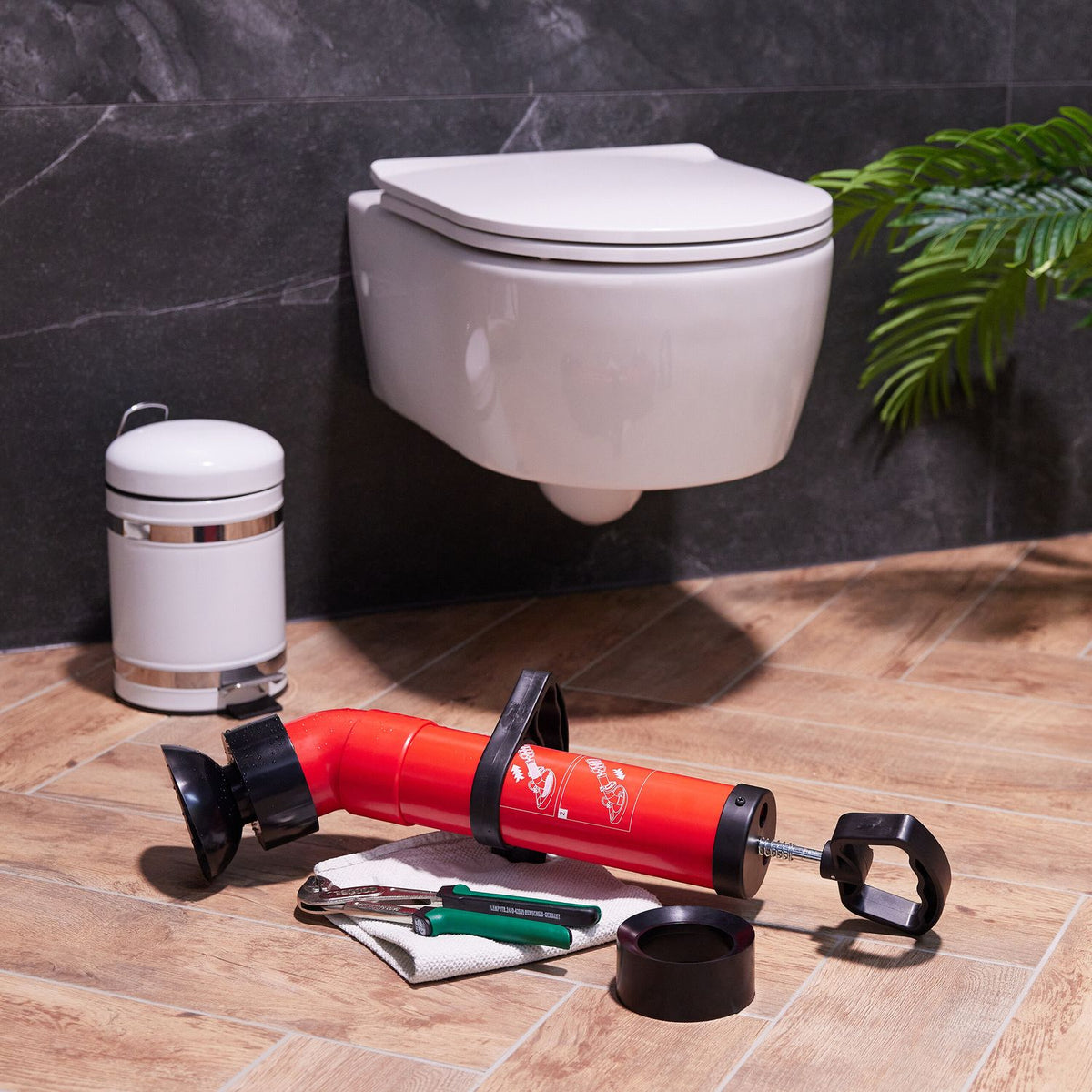 Pump for pipe cleaning 2 accessories