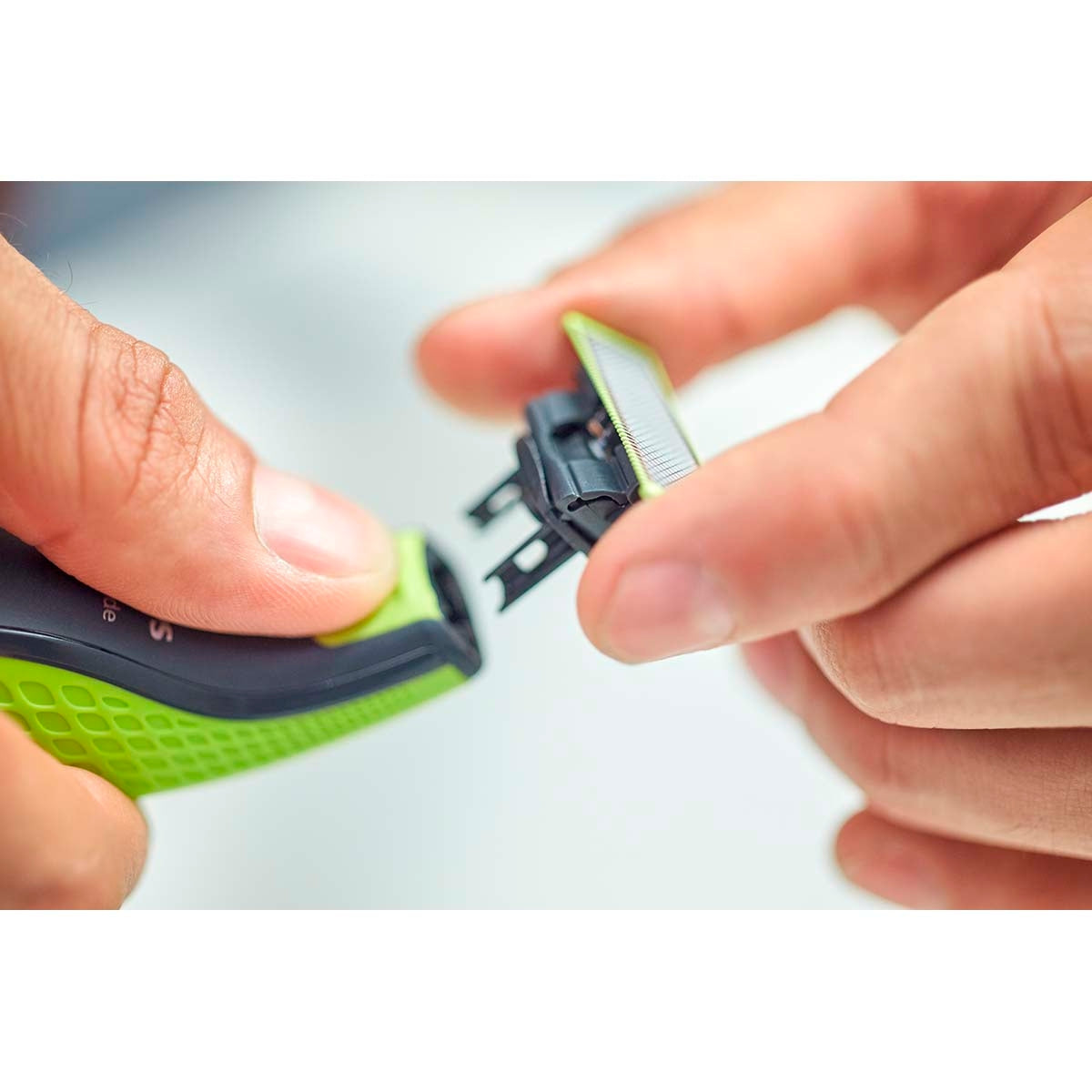 QP220/50 Replacement razor blades OneBlade (QP25xx) / OneBlade Pro (QP65xx) 2 pcs