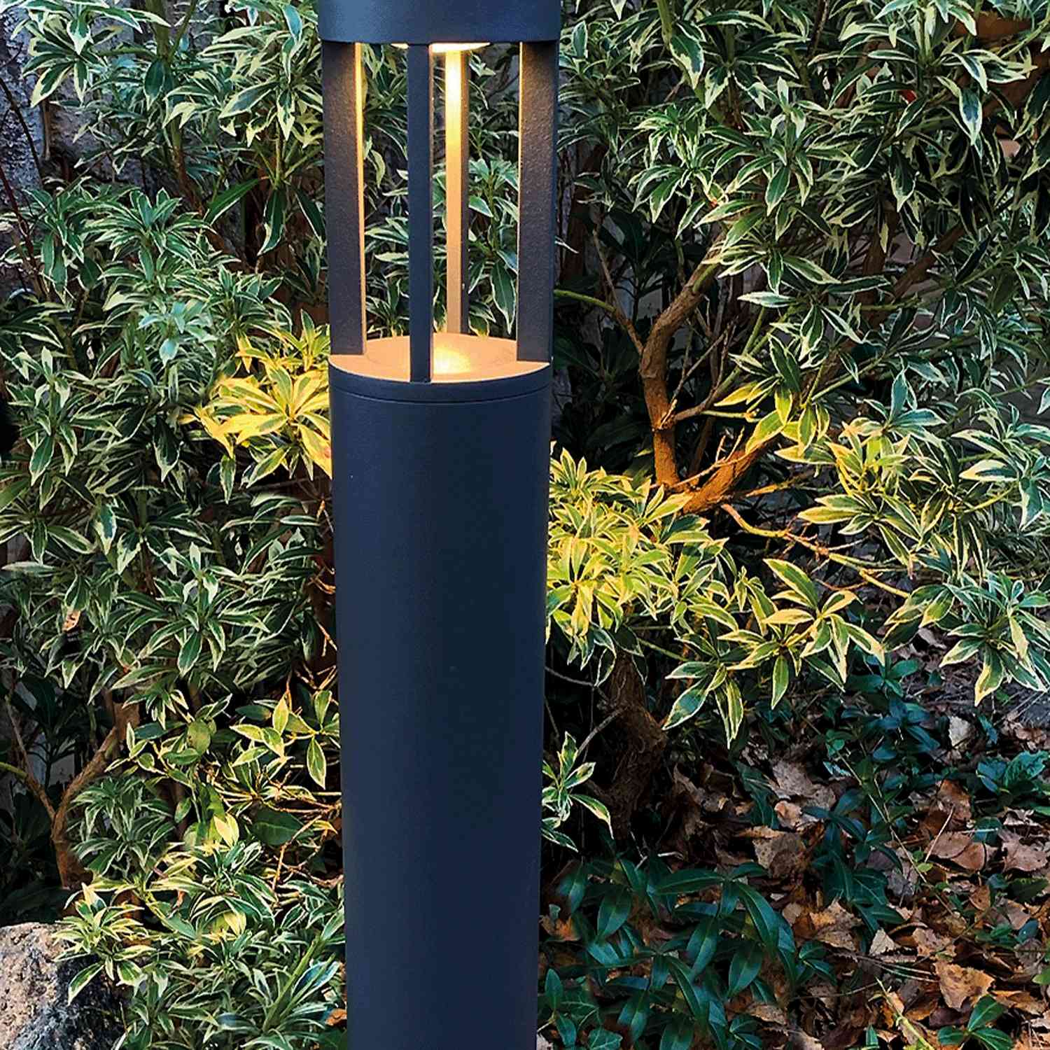 Quadra Bollard 390lm 65cm Black