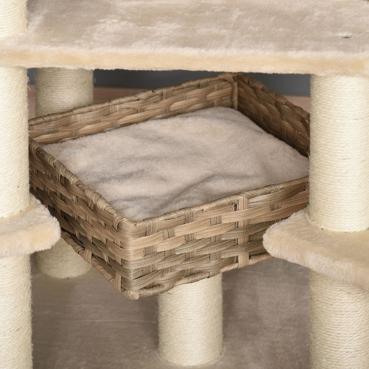 Rattan Scratching Post Climbing Tree Cat With Cat Cave Multi-Tier Cat Tree E1 Mdf Sisal Beige+Brown 55 X 55 X 174 Cm