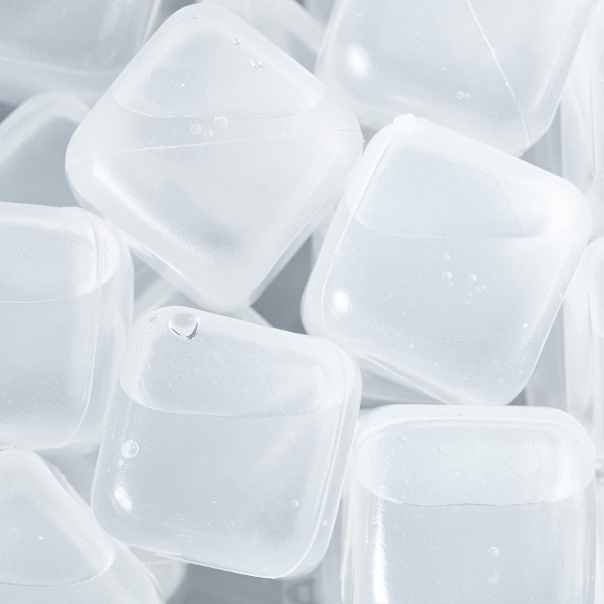 Reusable ice cubes in a set of 36