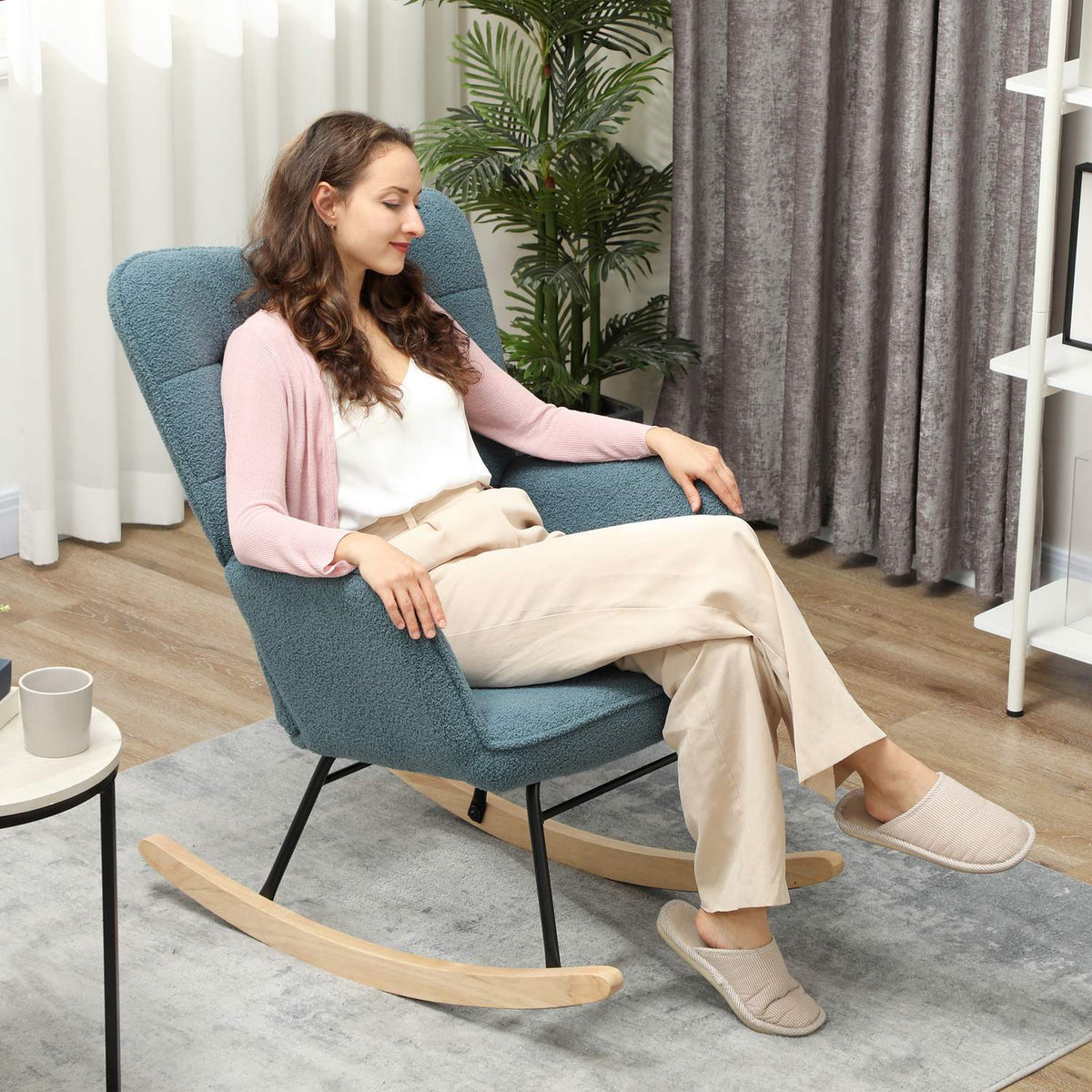Rocking chair, rocking chair with Berber fleece look, armrest, padded chair with wooden runners, relaxation chair for living room, bedroom, load capacity up to 120kg, light blue