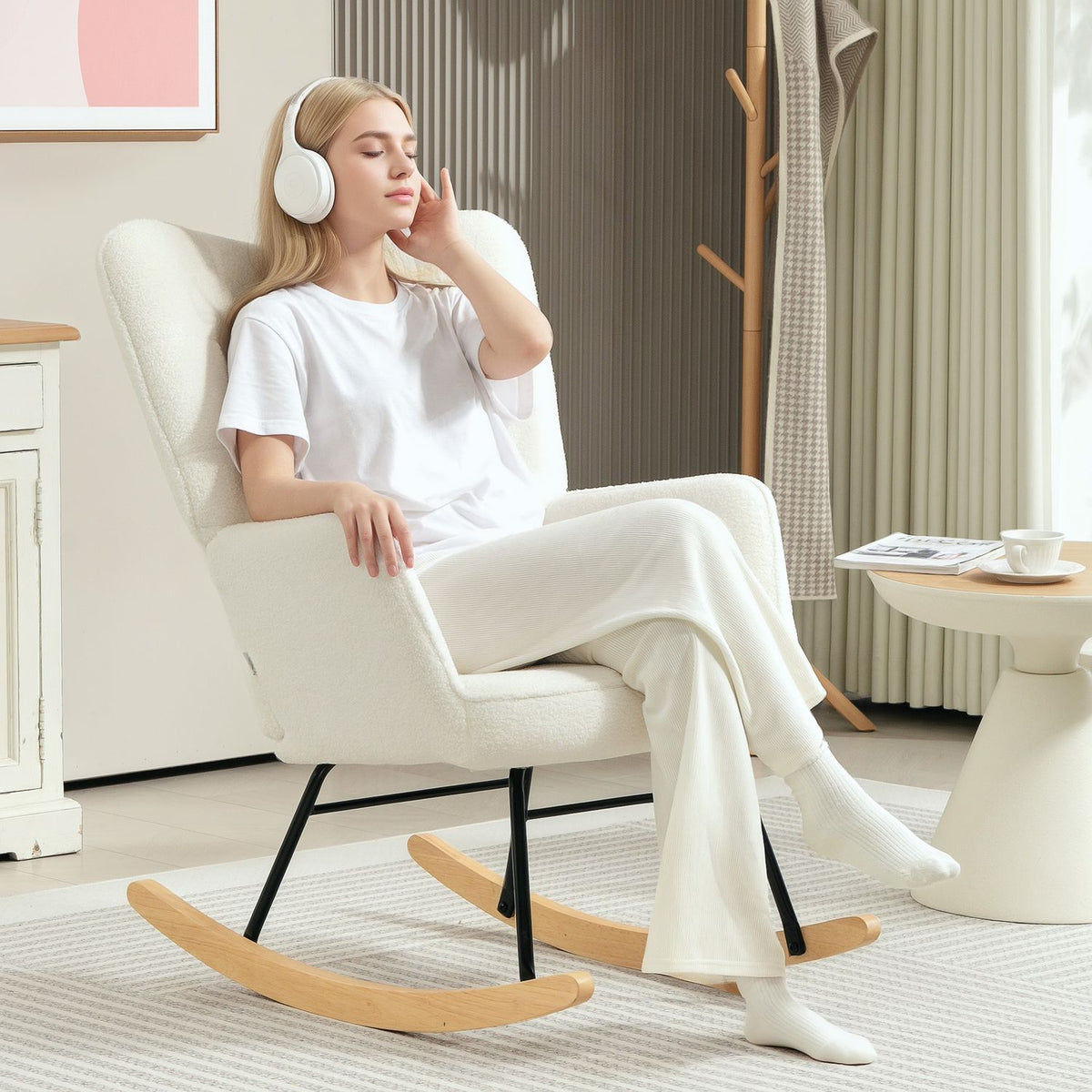 Rocking chair, rocking chair with Berber fleece look, armrest, padded chair with wooden runners, relaxation chair for living room, bedroom, load capacity up to 120kg, white