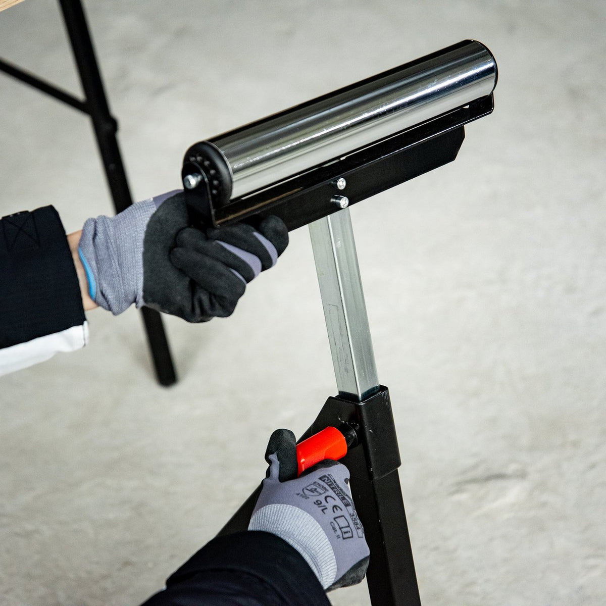 Roller Trestle Height-Adjustable Support Trestle, Loadable Up To 90Kg, Metal, Black, 44X50X68-110Cm