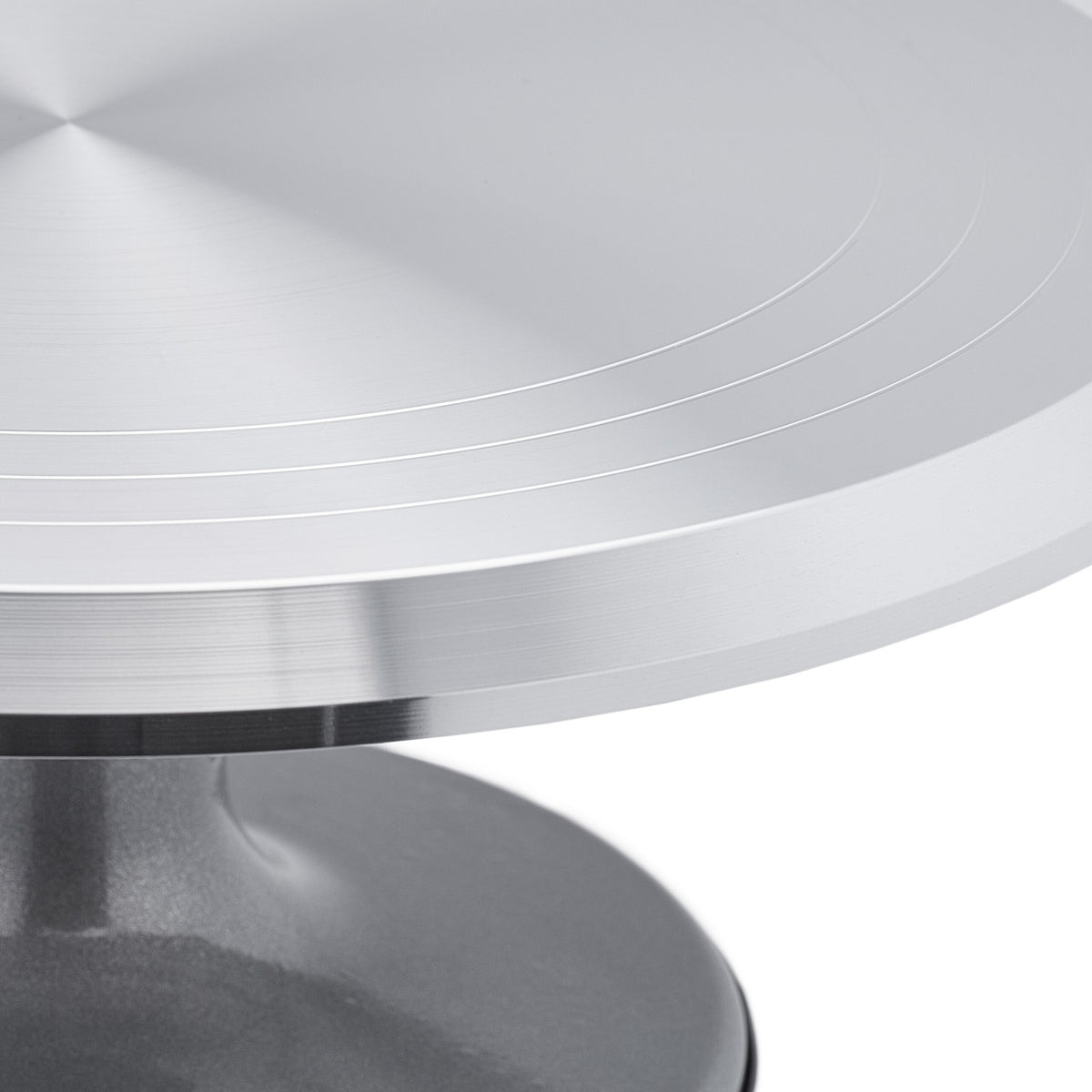 Rotatable aluminum cake tray
