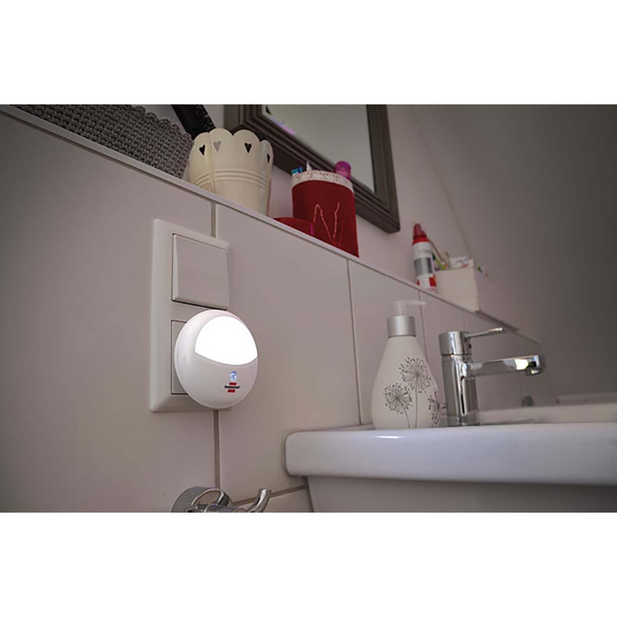 Round LED orientation light / night light with dimmer sensor for the outlet (soft and discreet light, with 2 LEDs) white