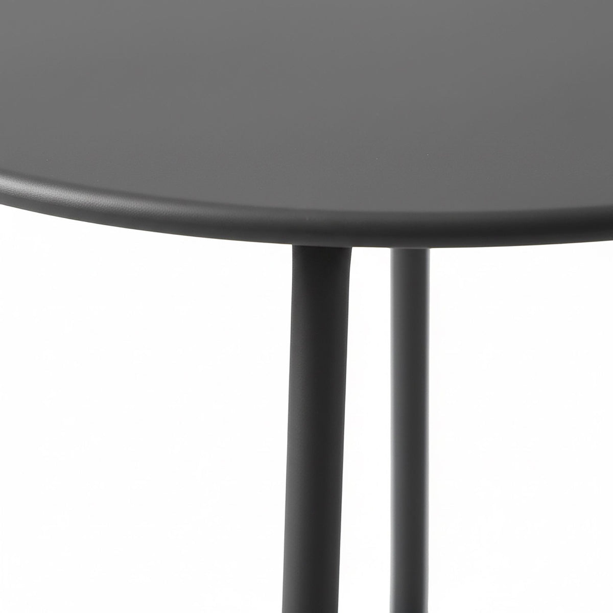 Round Metal Table – Indoor/Outdoor Use, Weatherproof