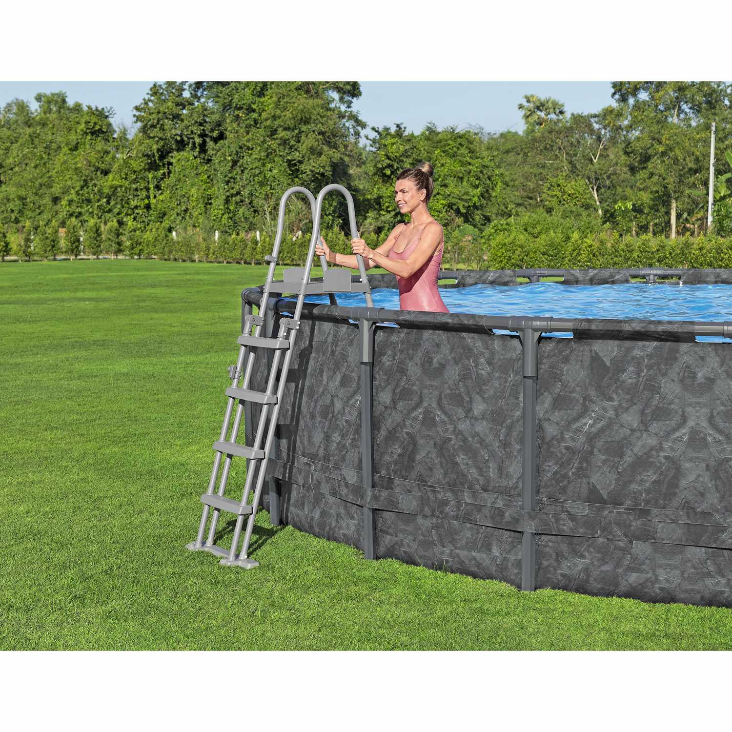 Round Pool Set 5.49m x 1.32m, Year-Round Use
