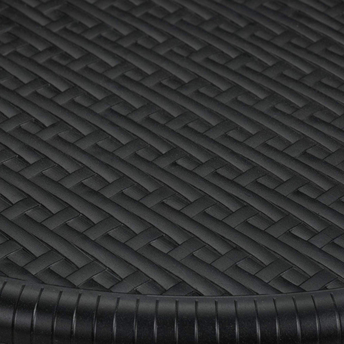 Round garden table in rattan look