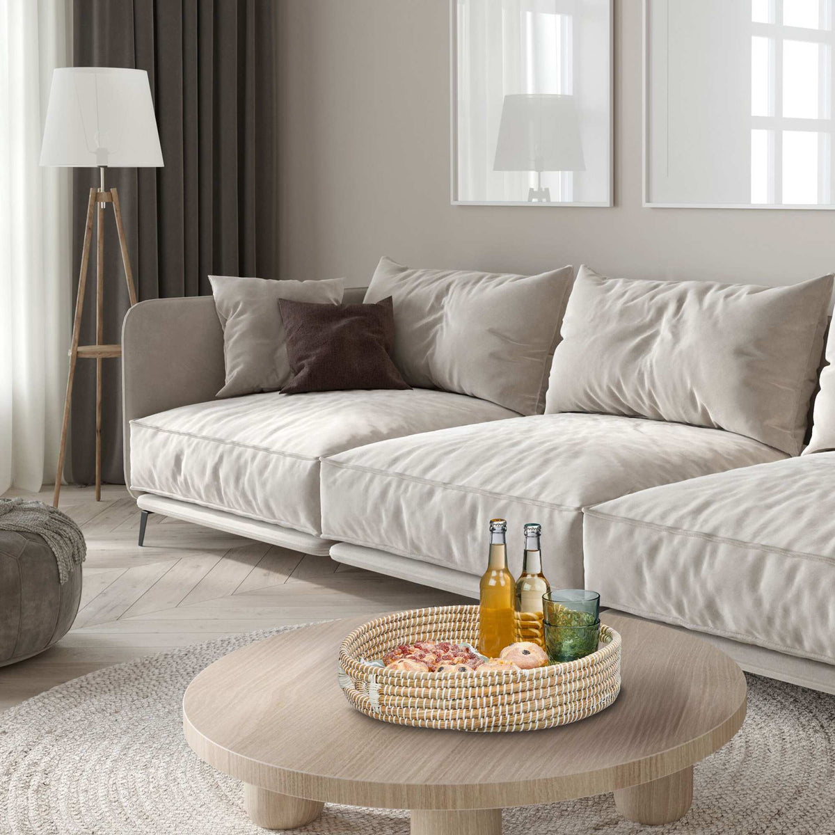 Round serving tray with handle