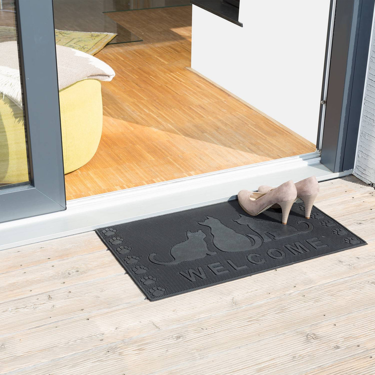 Rubber mat cats