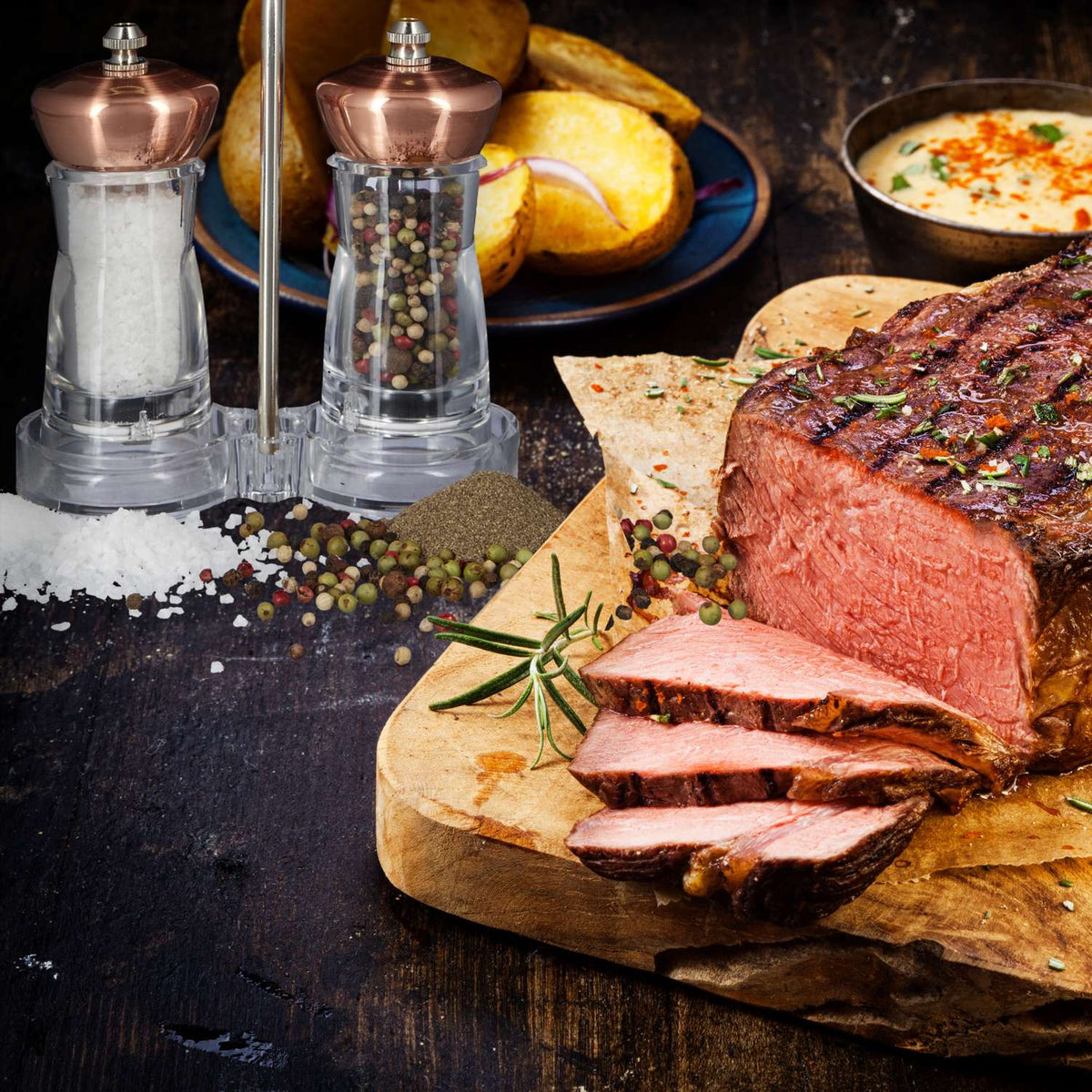 Salt and pepper mill