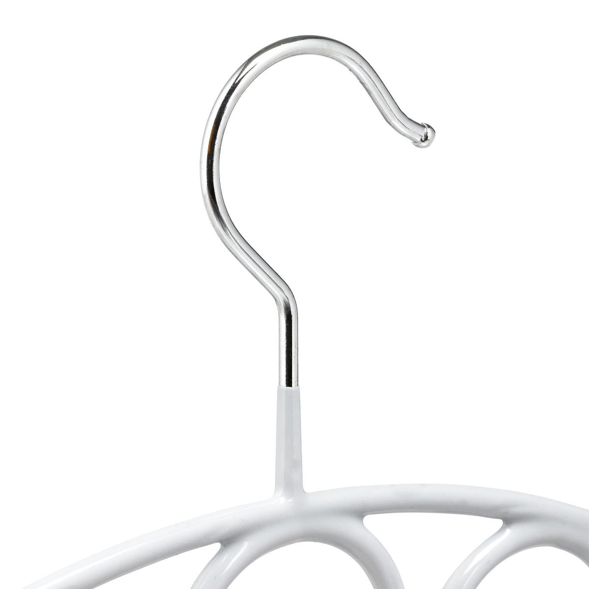 Scarf holder with 7 rings