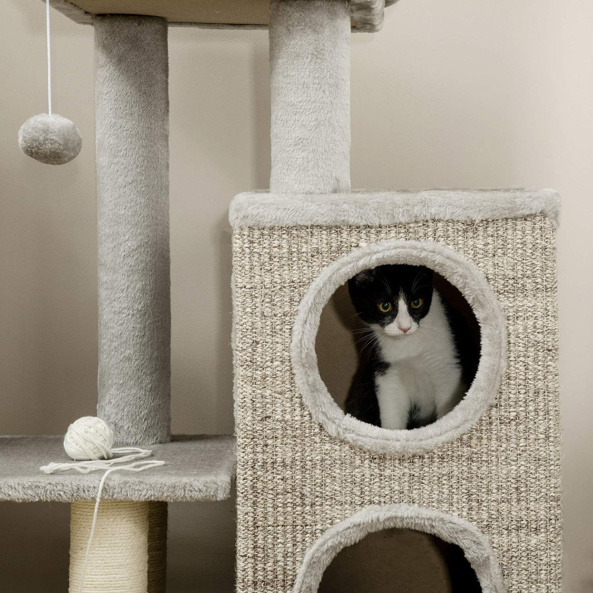 Scratching Post Climbing Tree With 2 Cat Caves And Sisal Column, Cat Scratching Post With Play Platform, Light Grey, 91Cm