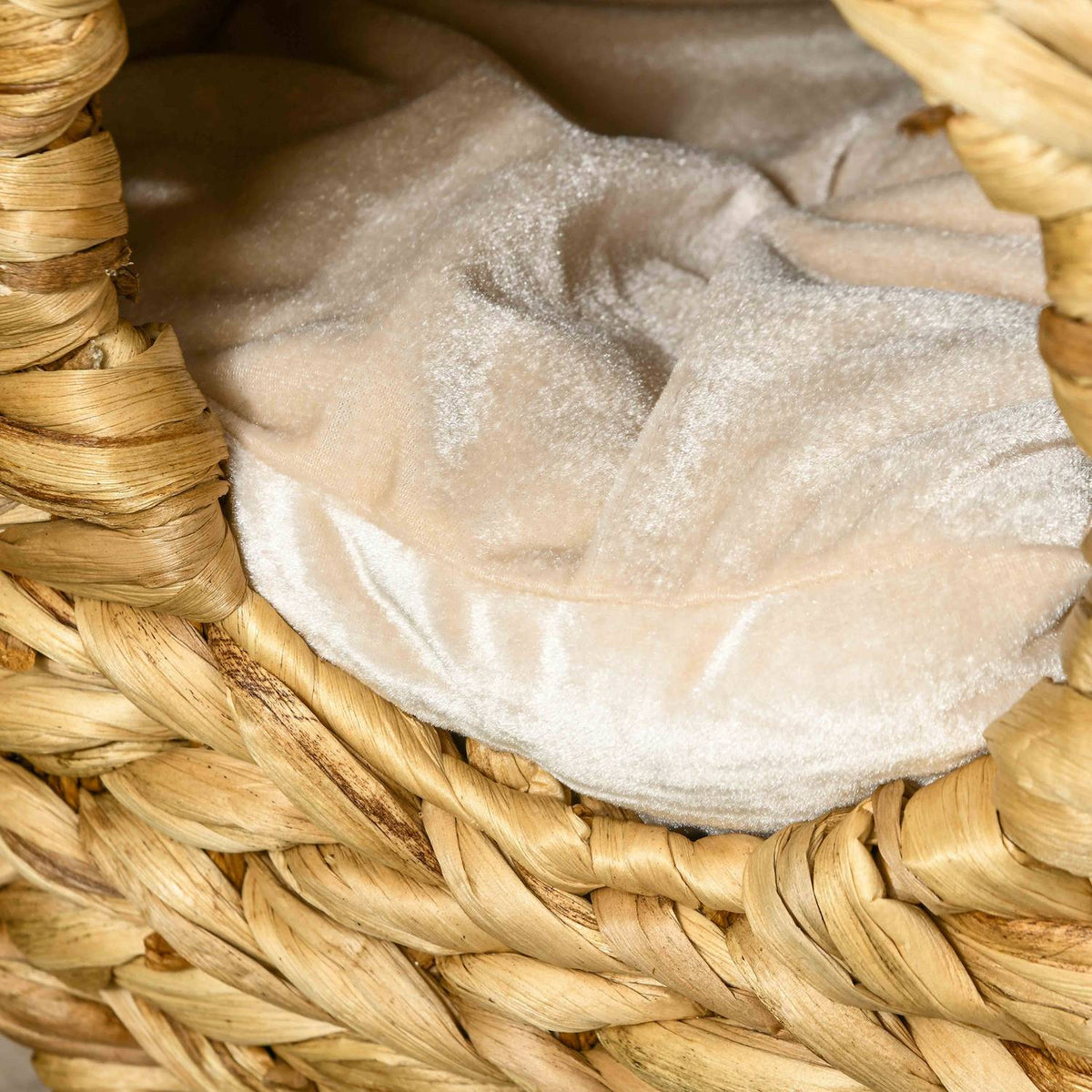 Scratching barrel 55 cm high cat barrel with 2 caves, cushions, scratching post with cat bed, cat tower made of water hyacinth grass, light brown