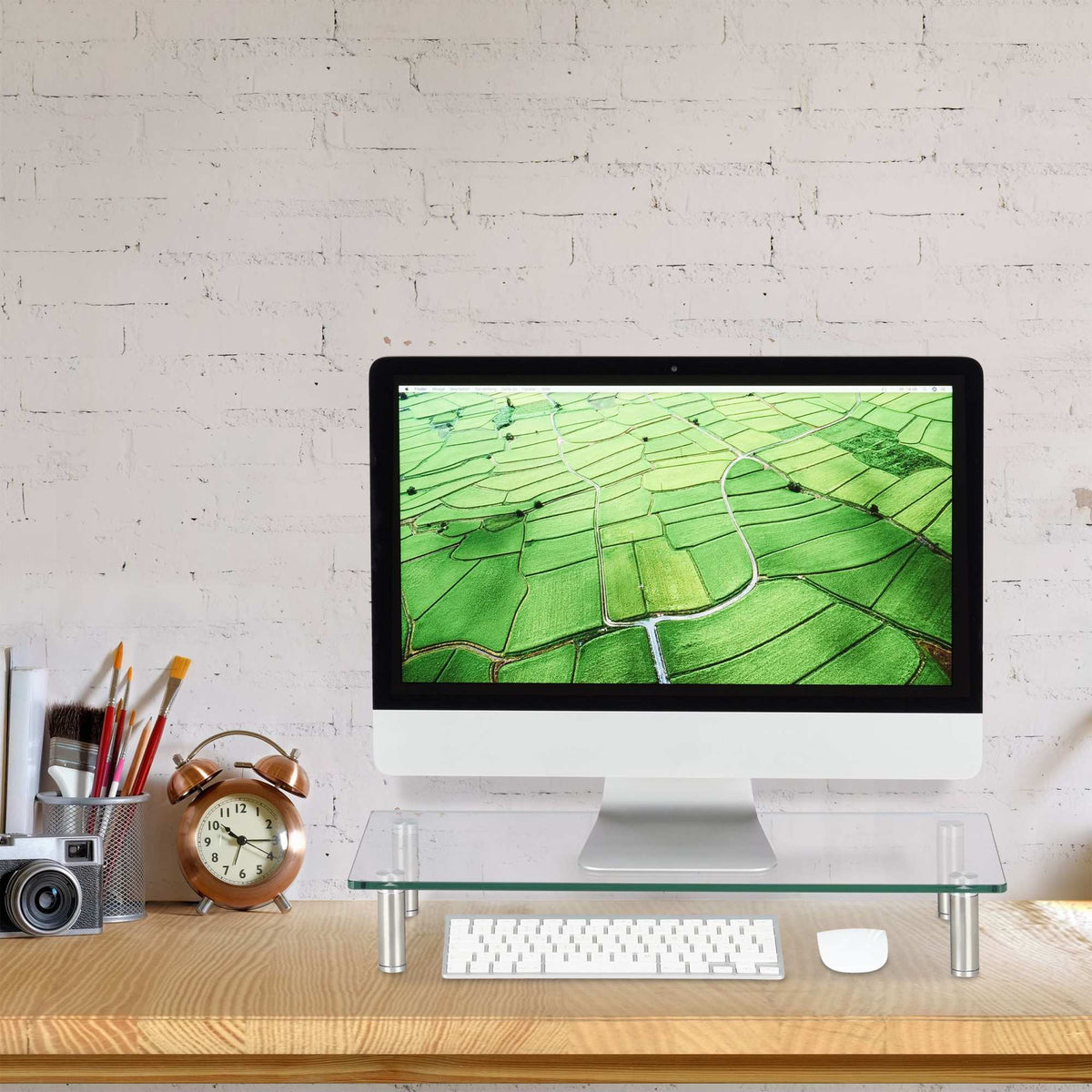 Screen stand in glass