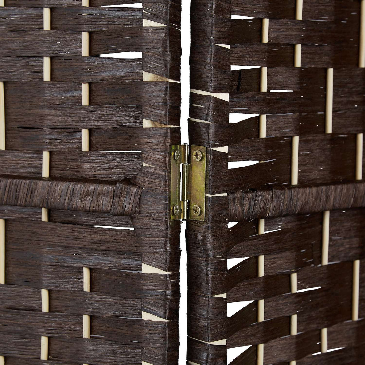 Screen wall with 4 panels