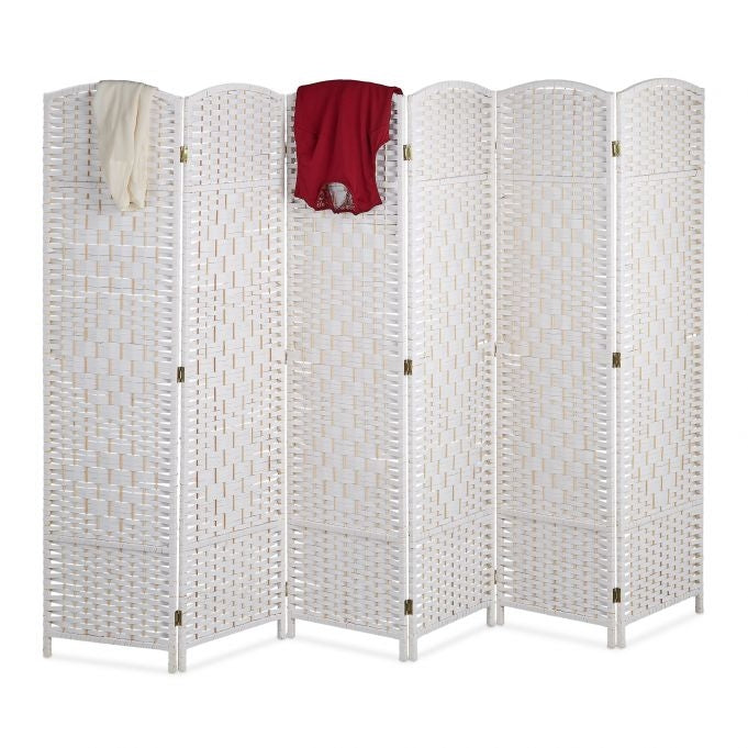 Screen wall with 6 panels