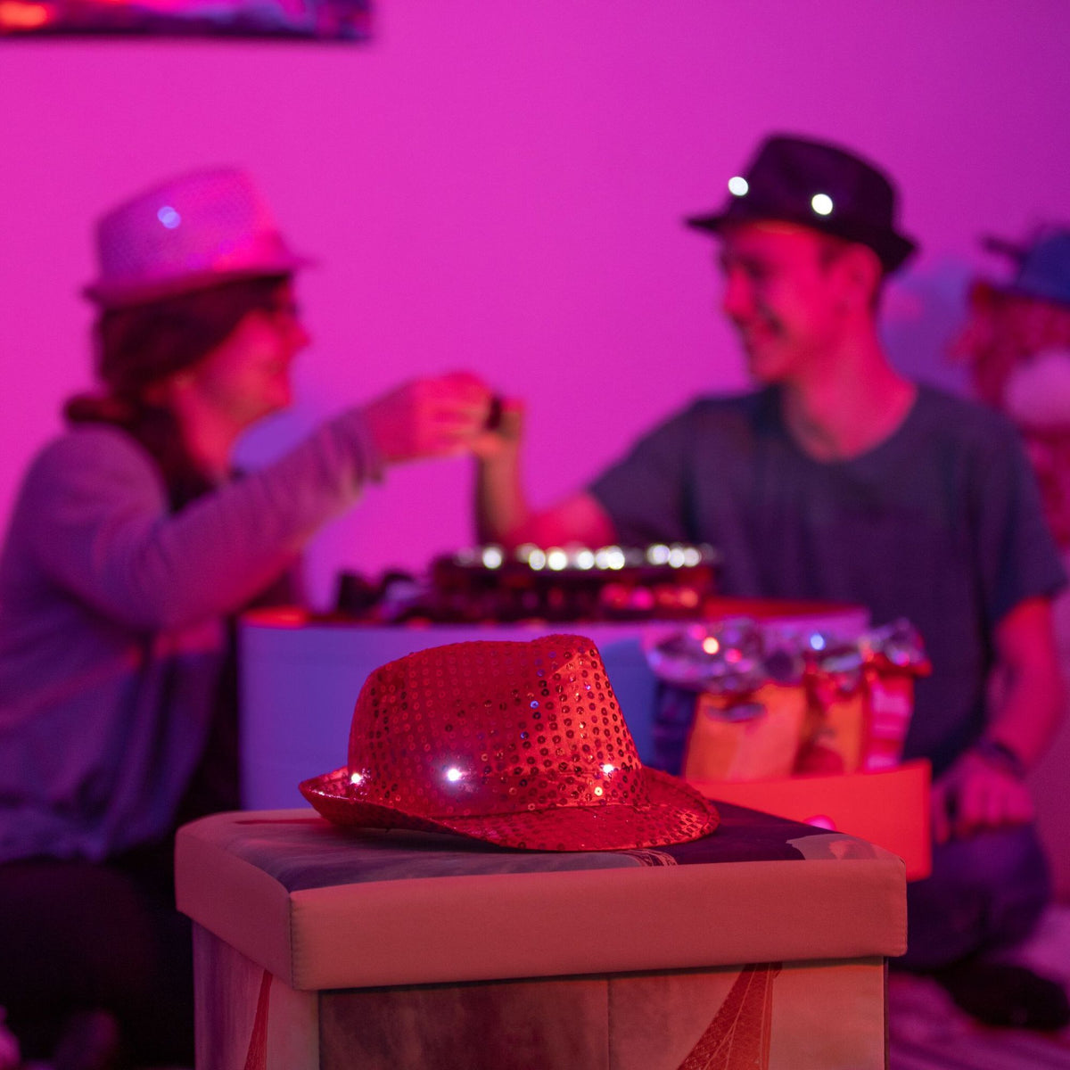 Sequin hats LED set of 2