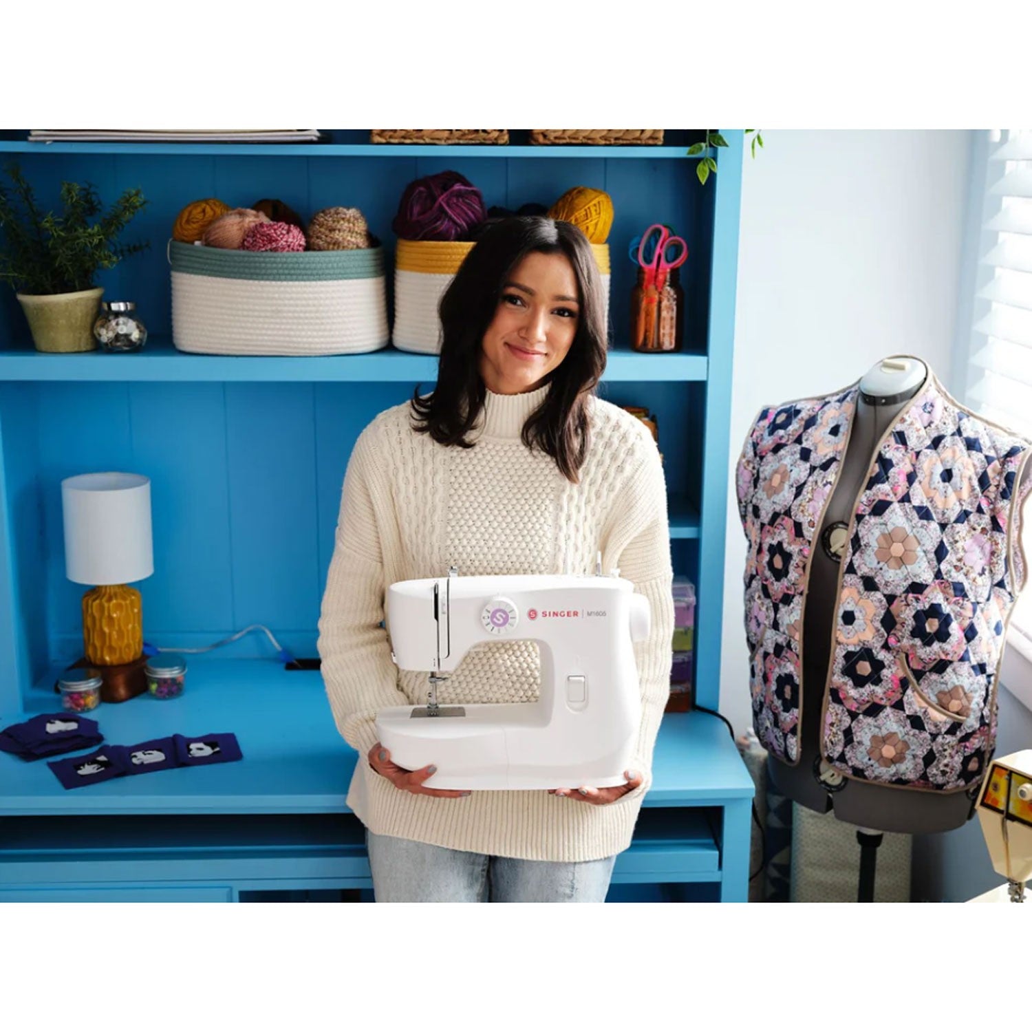 Sewing machine M1605 Mechanical 6 stitches LED lighting