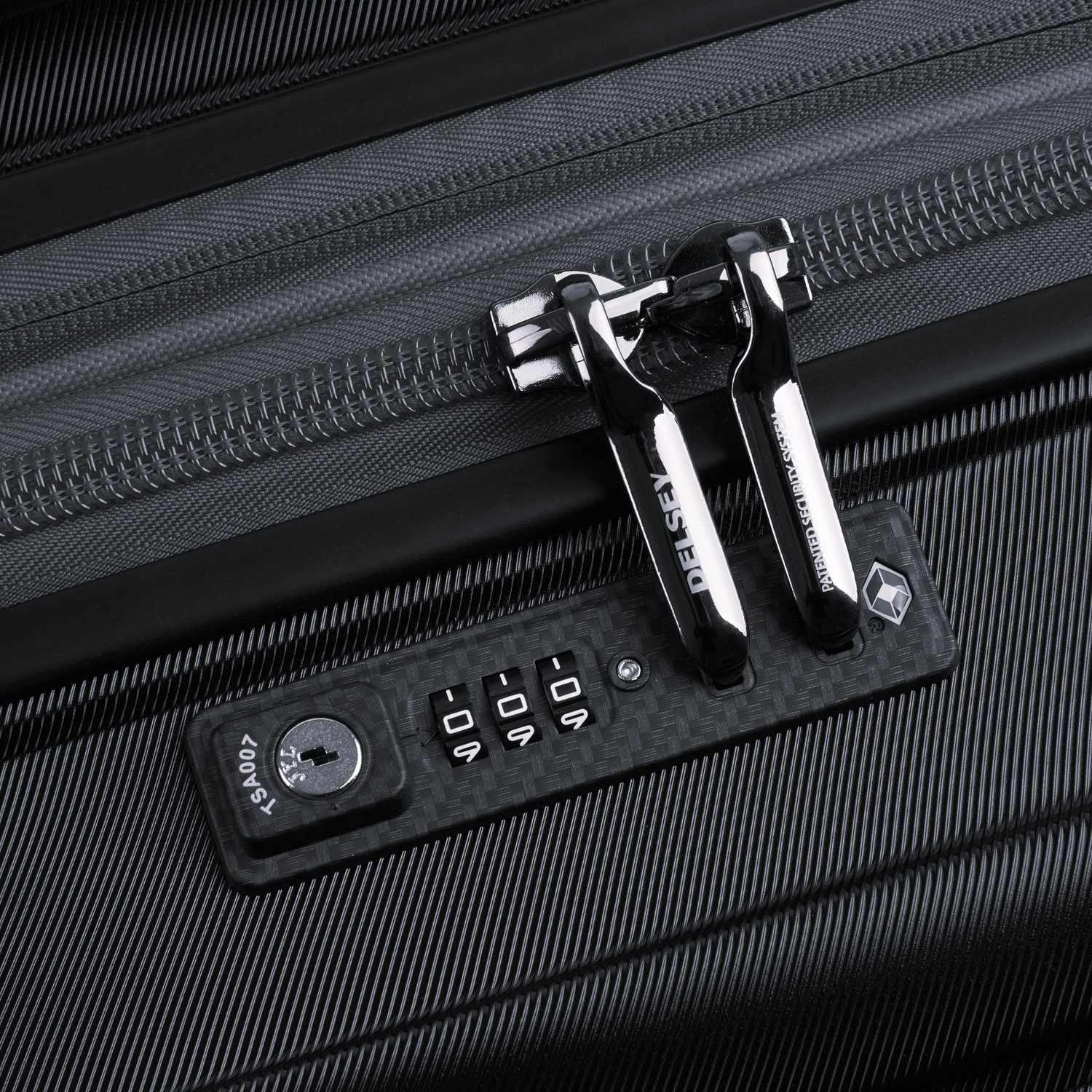 Shadow 5.0 Suitcase 66 Black