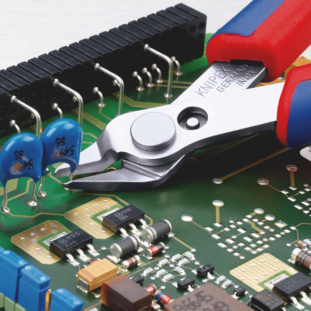 Side cutter for electronics With phase