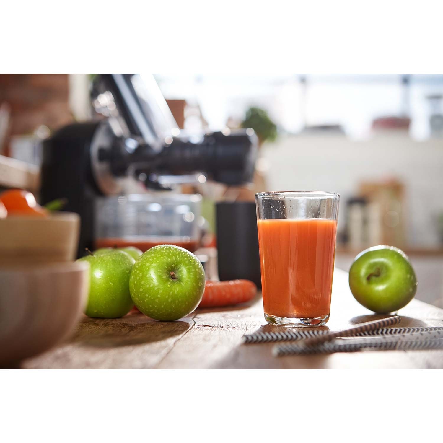 Slow Juicer XL, Black, Viva Collection