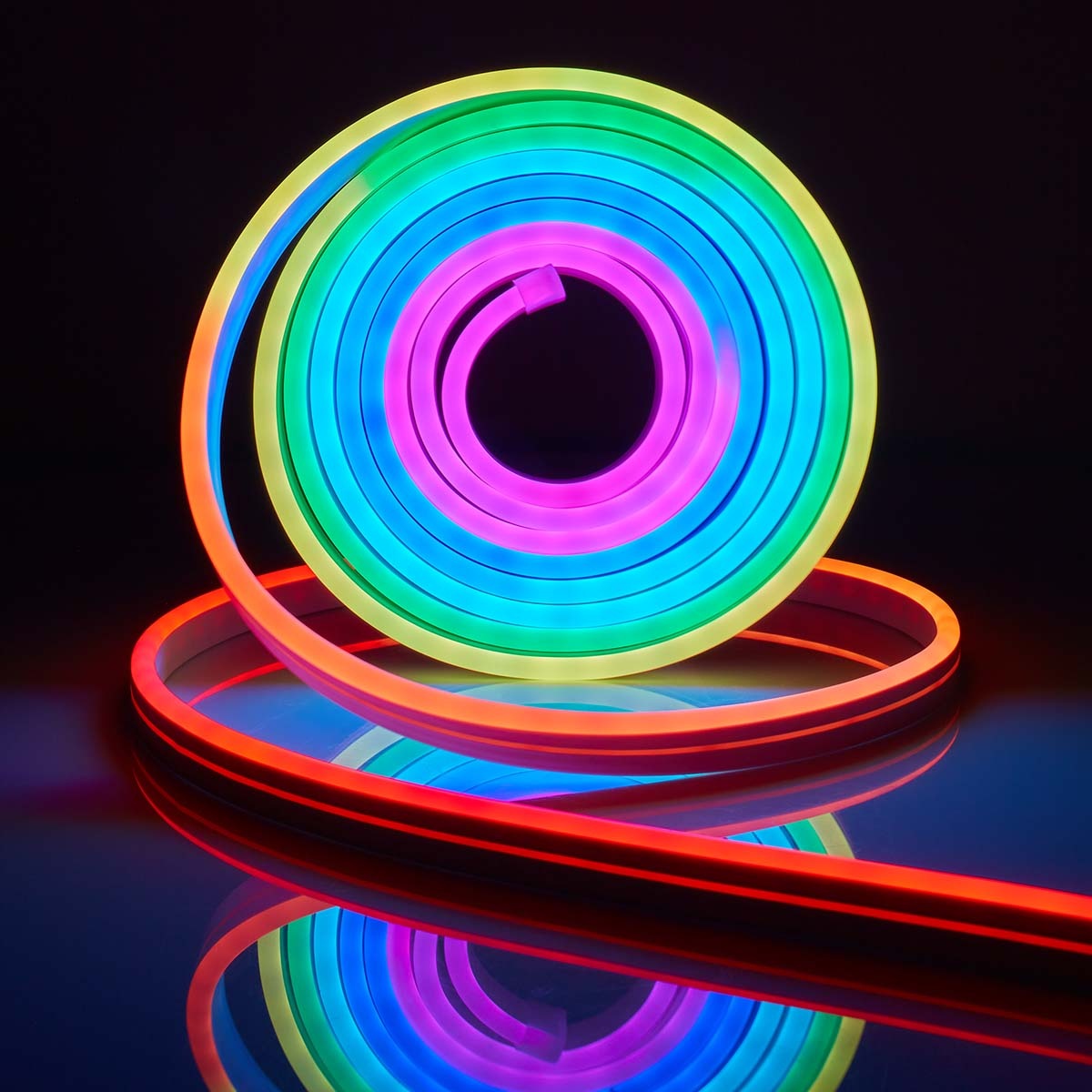 SmartLife LED Strip | Wi-Fi | Multicolored | SMD | 5.00 m | IP65 | 2700 K| 480 lm | Android™ / IOS