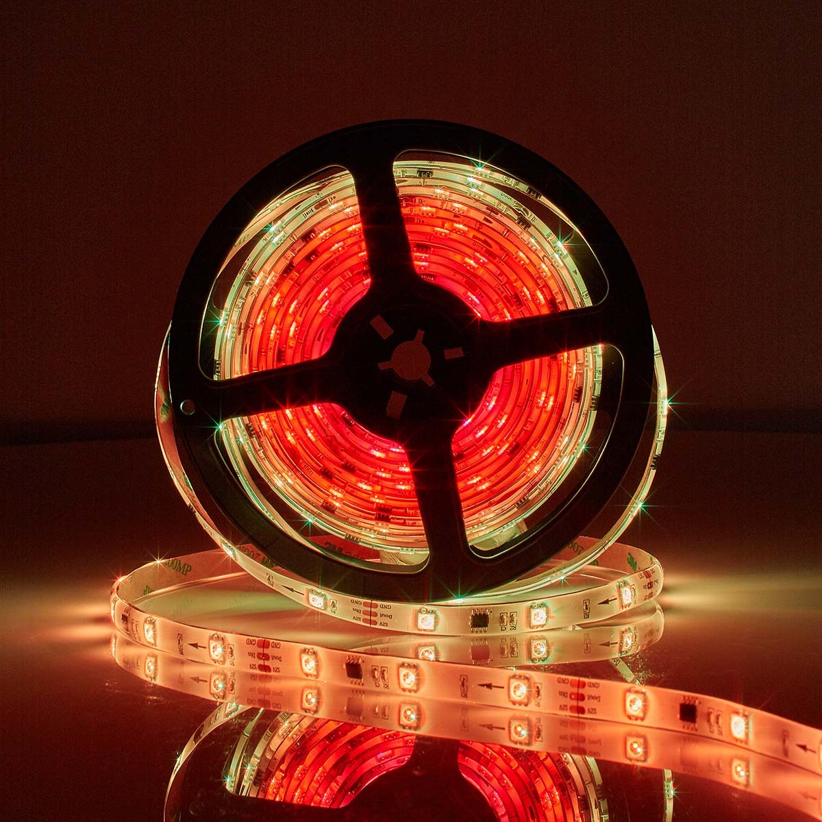 SmartLife LED Strip | Wi-Fi | Multicolored | SMD | 5.00 m | IP65 | 2700 K| 960 lm | Android™ / IOS