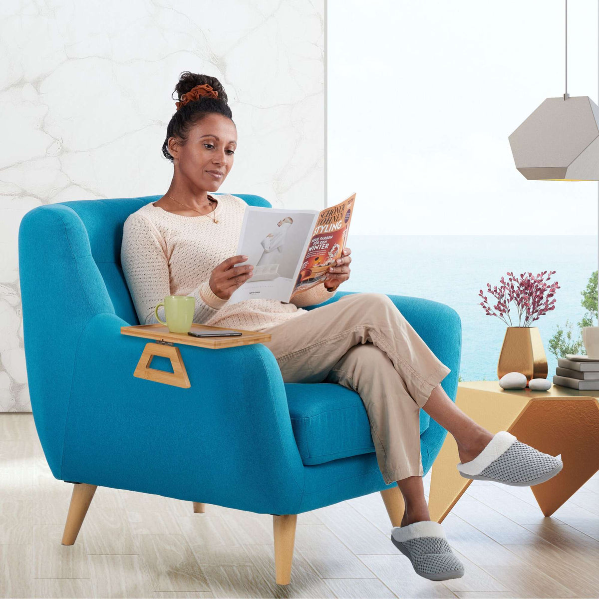 Sofa tray for armrests