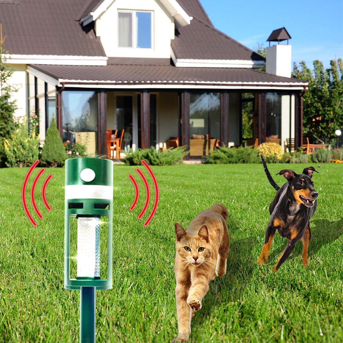 Solar-Powered Ultrasonic Animal Repeller, 50m² Coverage