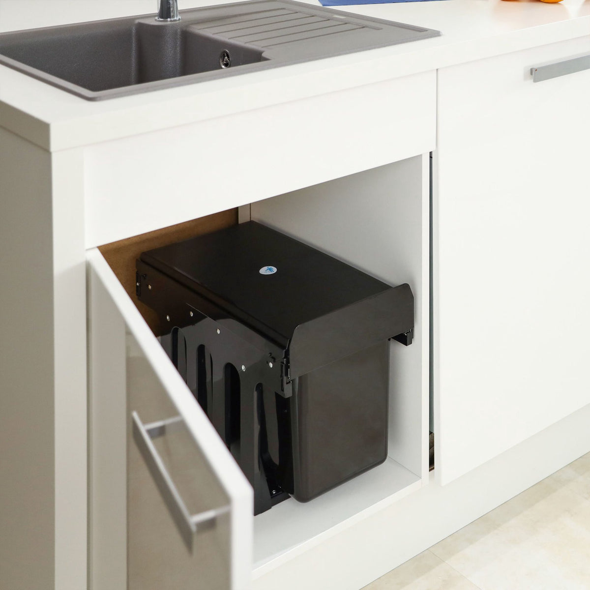Source sorting with 2 waste bins