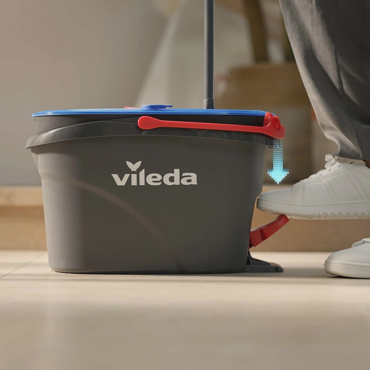 Spin Mop System with Dual Chamber Bucket