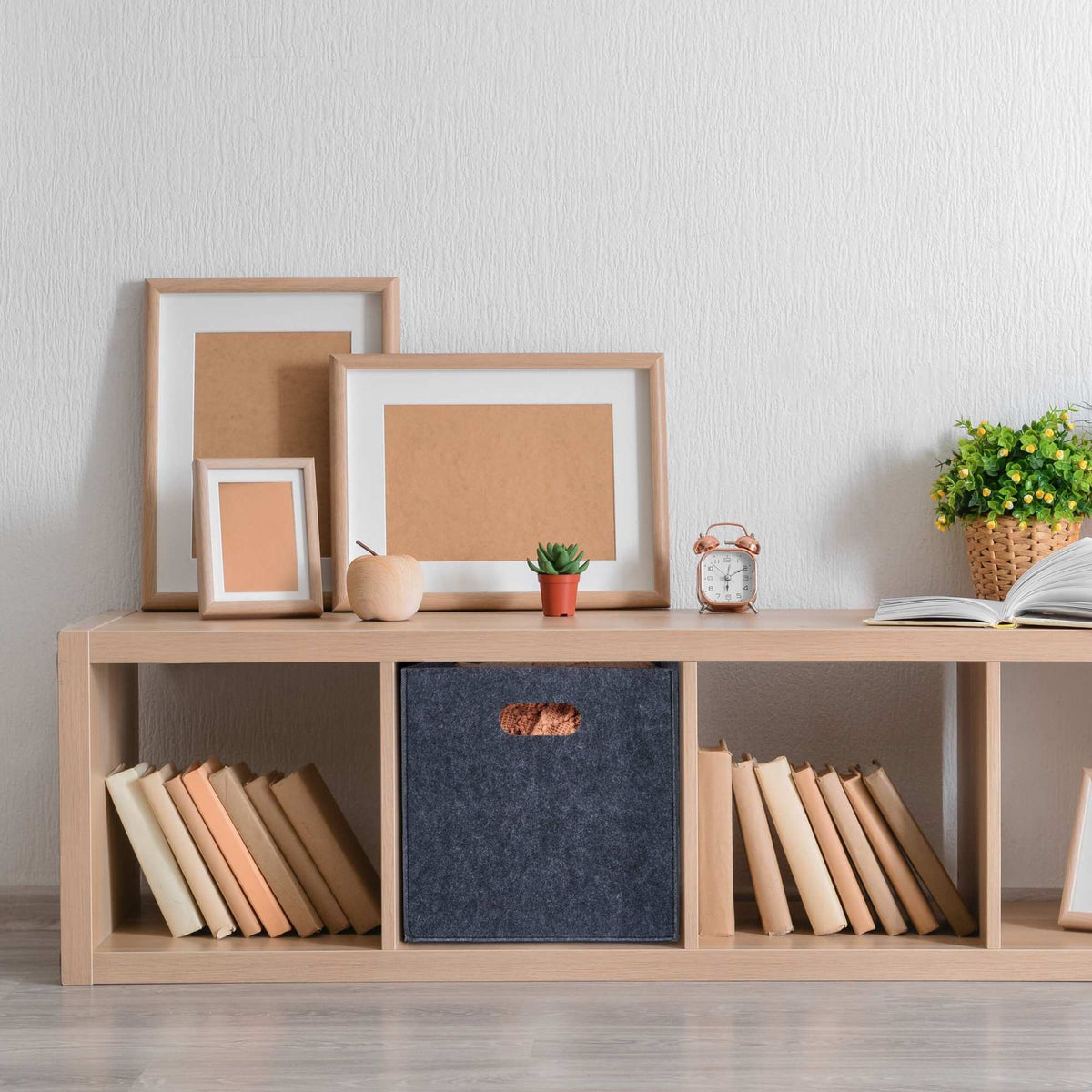 Square basket in felt