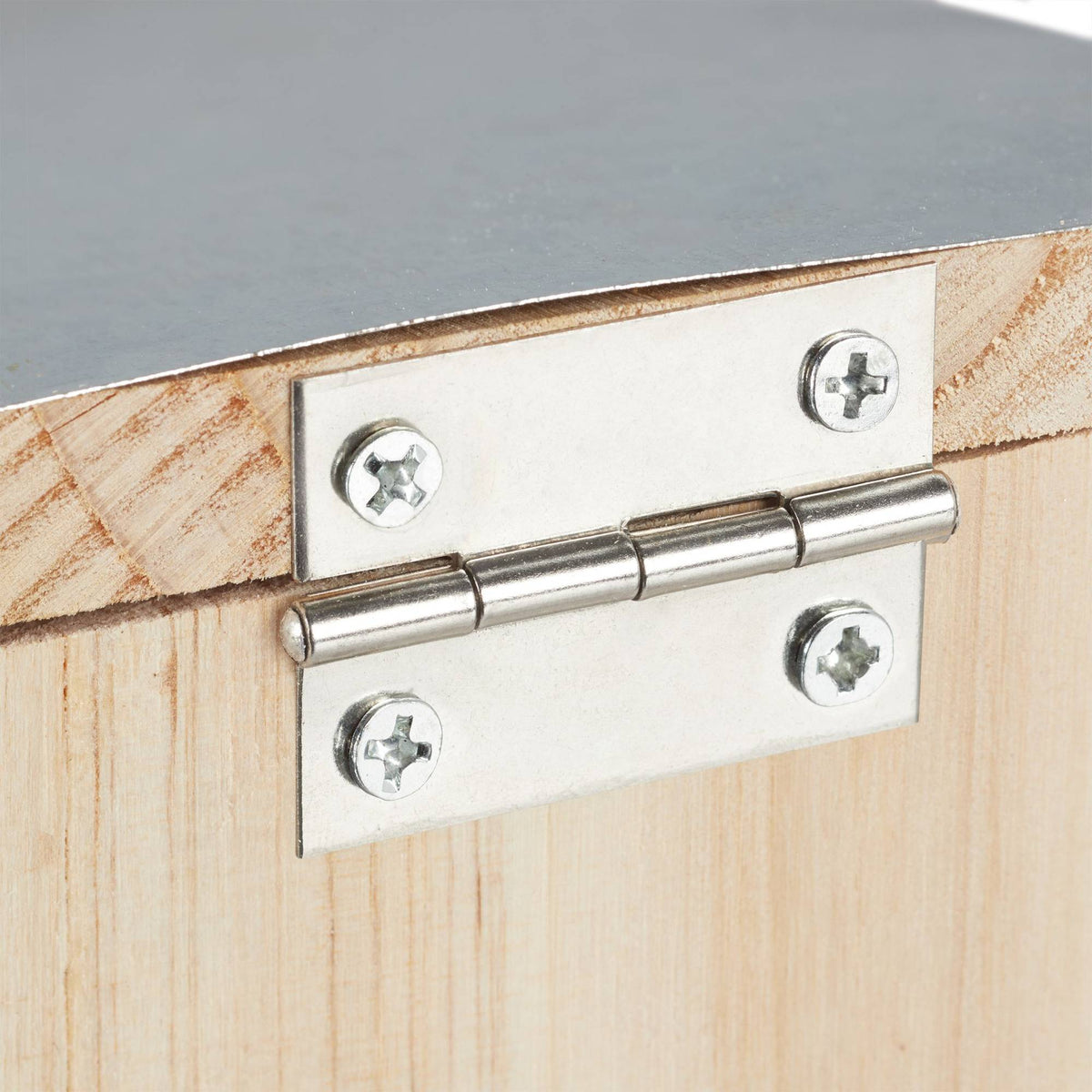 Squirrel feeder Metal roof