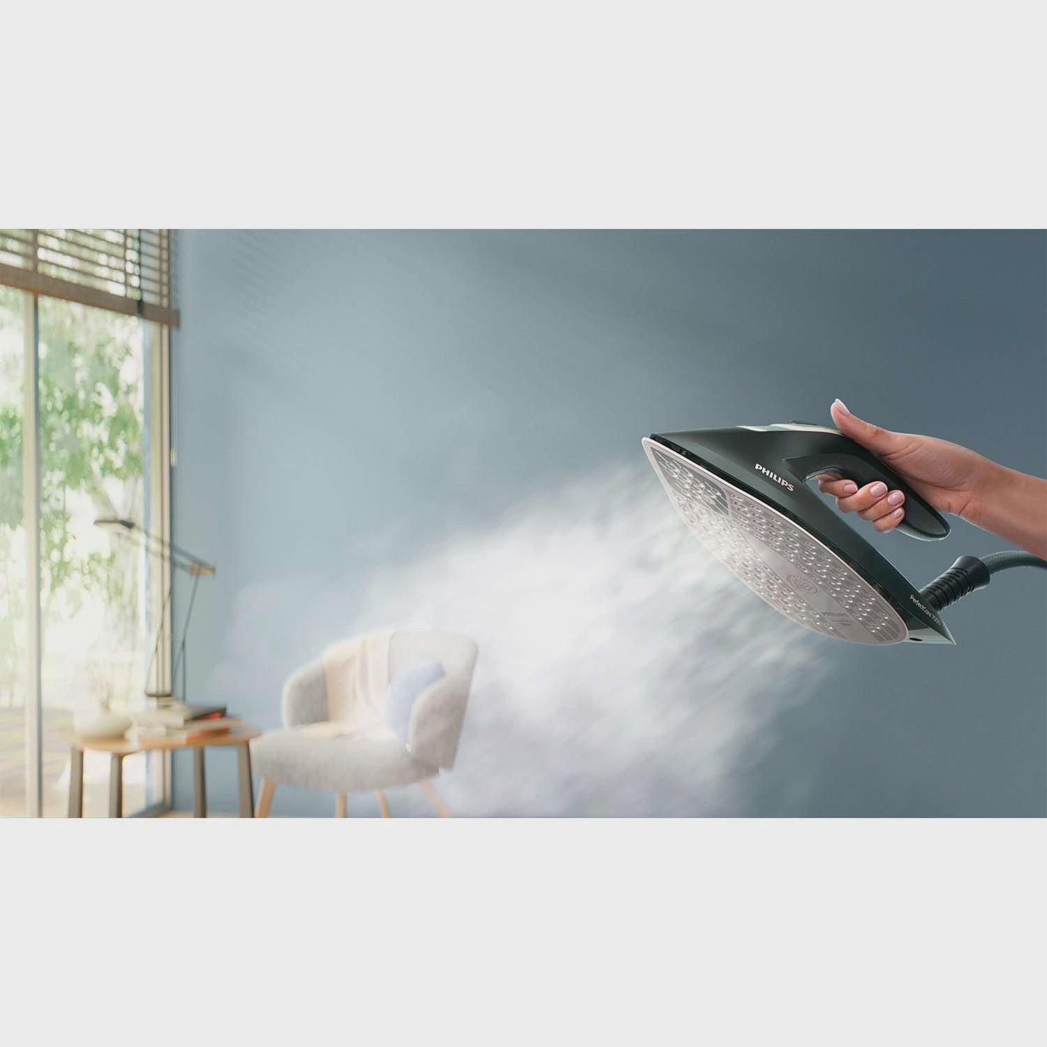 Steam Iron with TurboPower, 1.5L Tank, OptimalTEMP
