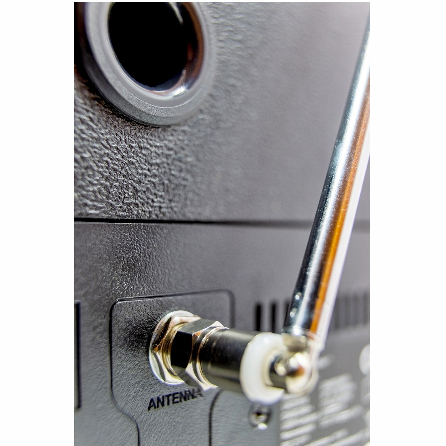 Stereo BT/CD/USB and radio