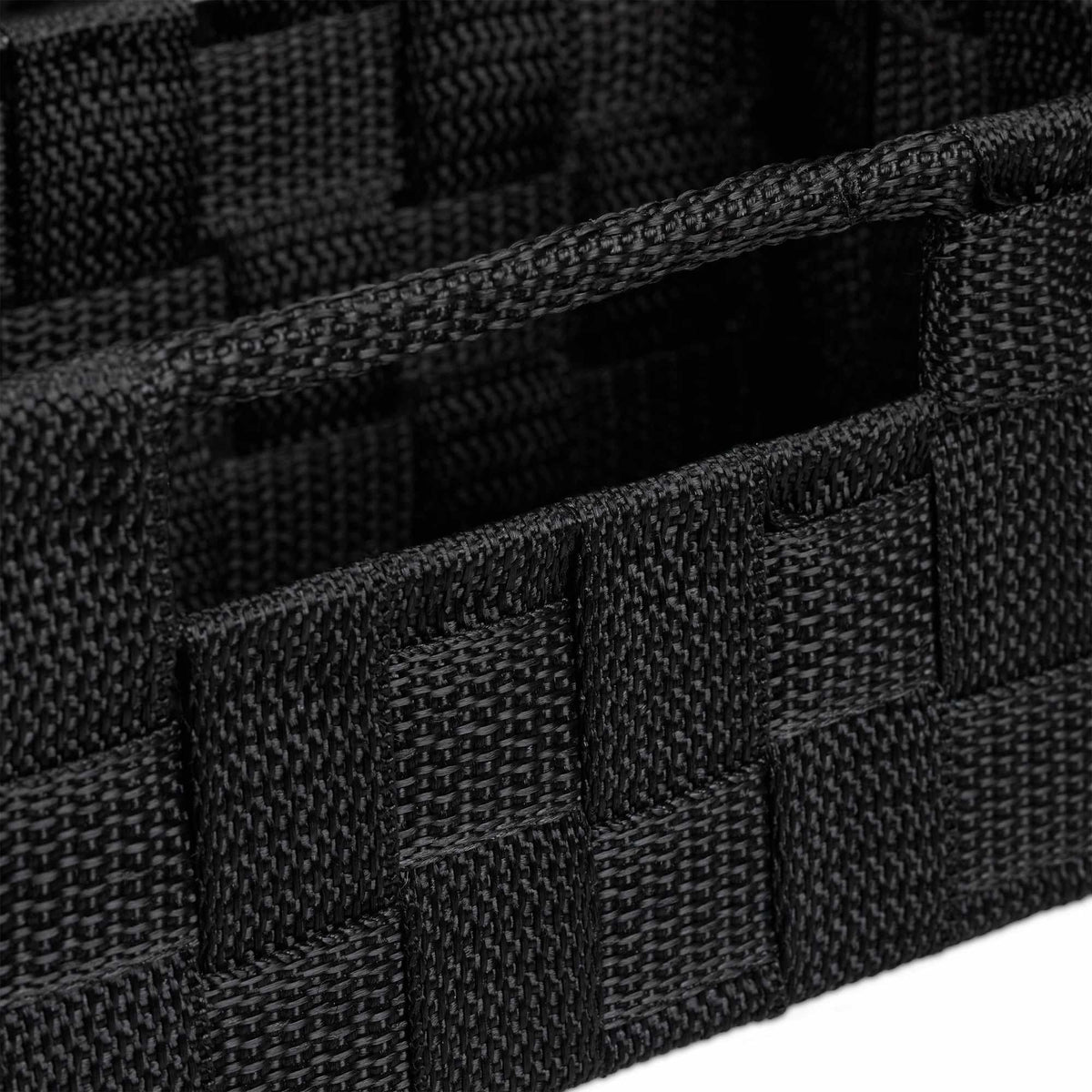 Storage shelf with 3 compartments